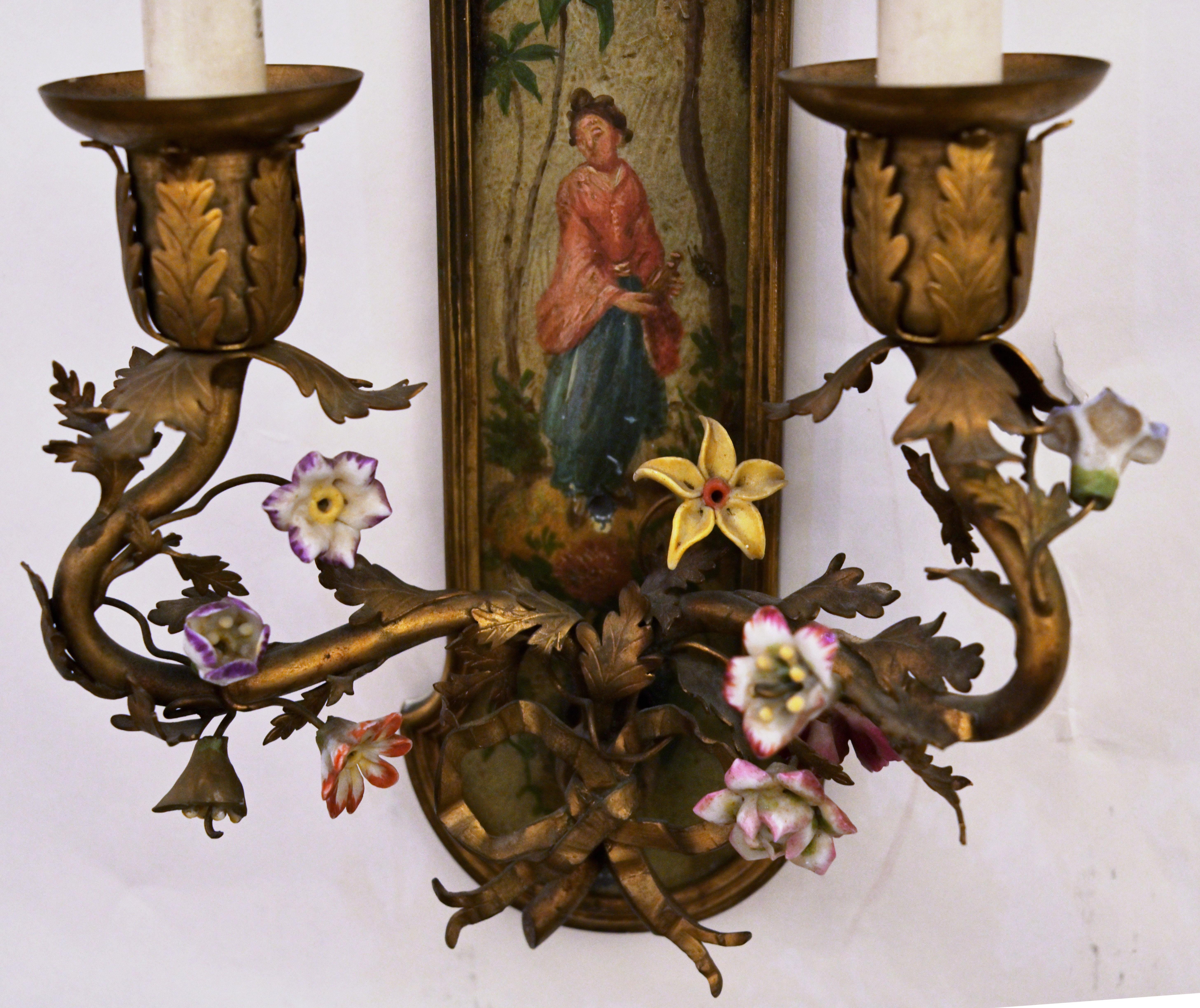 Early 20th Century 1920s Pair of Louis XVth Chinese Figures Sconces For Sale