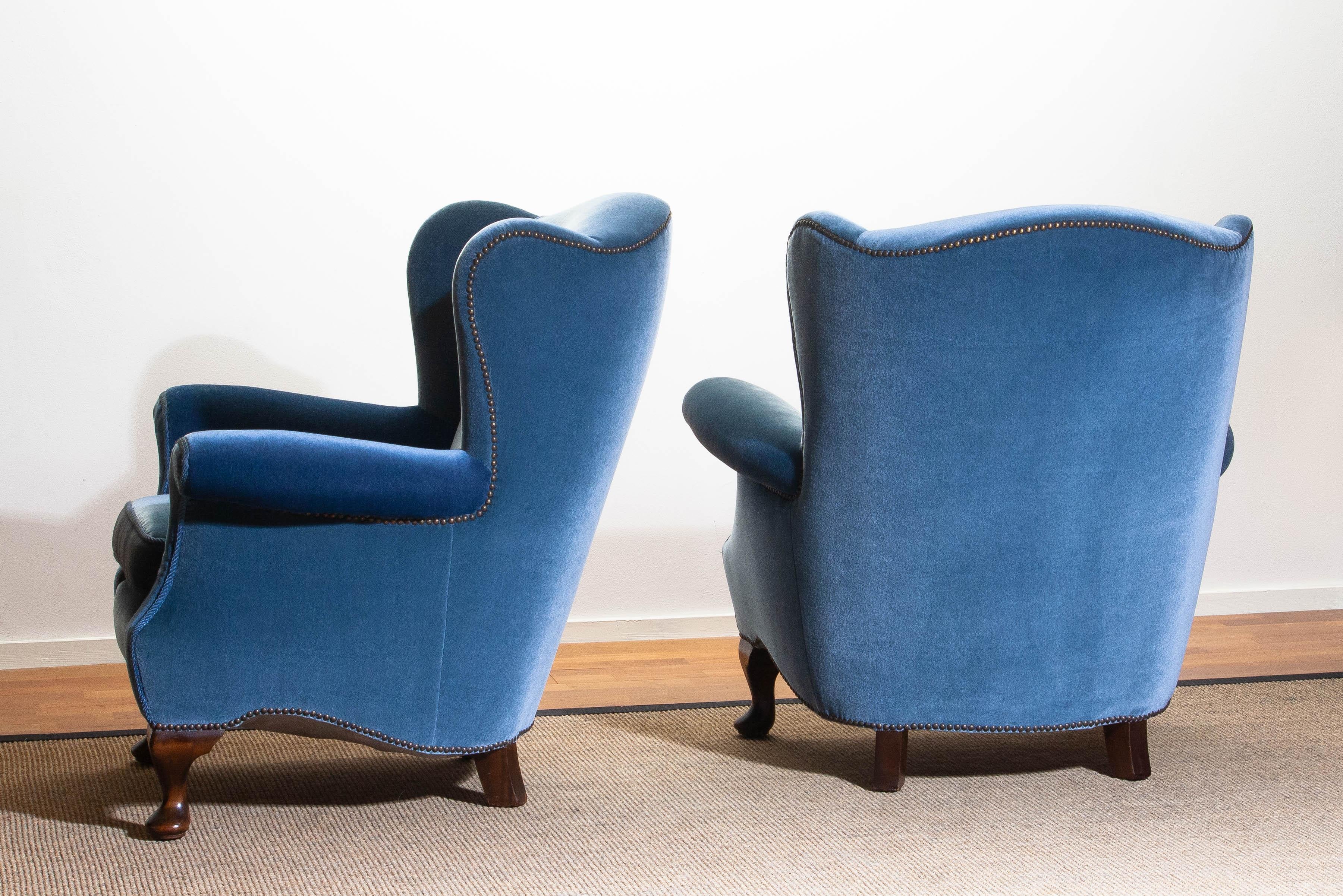 1920s, Pair of Romantic Swedish Blue Velvet Wingback Club / Lounge Chairs 8