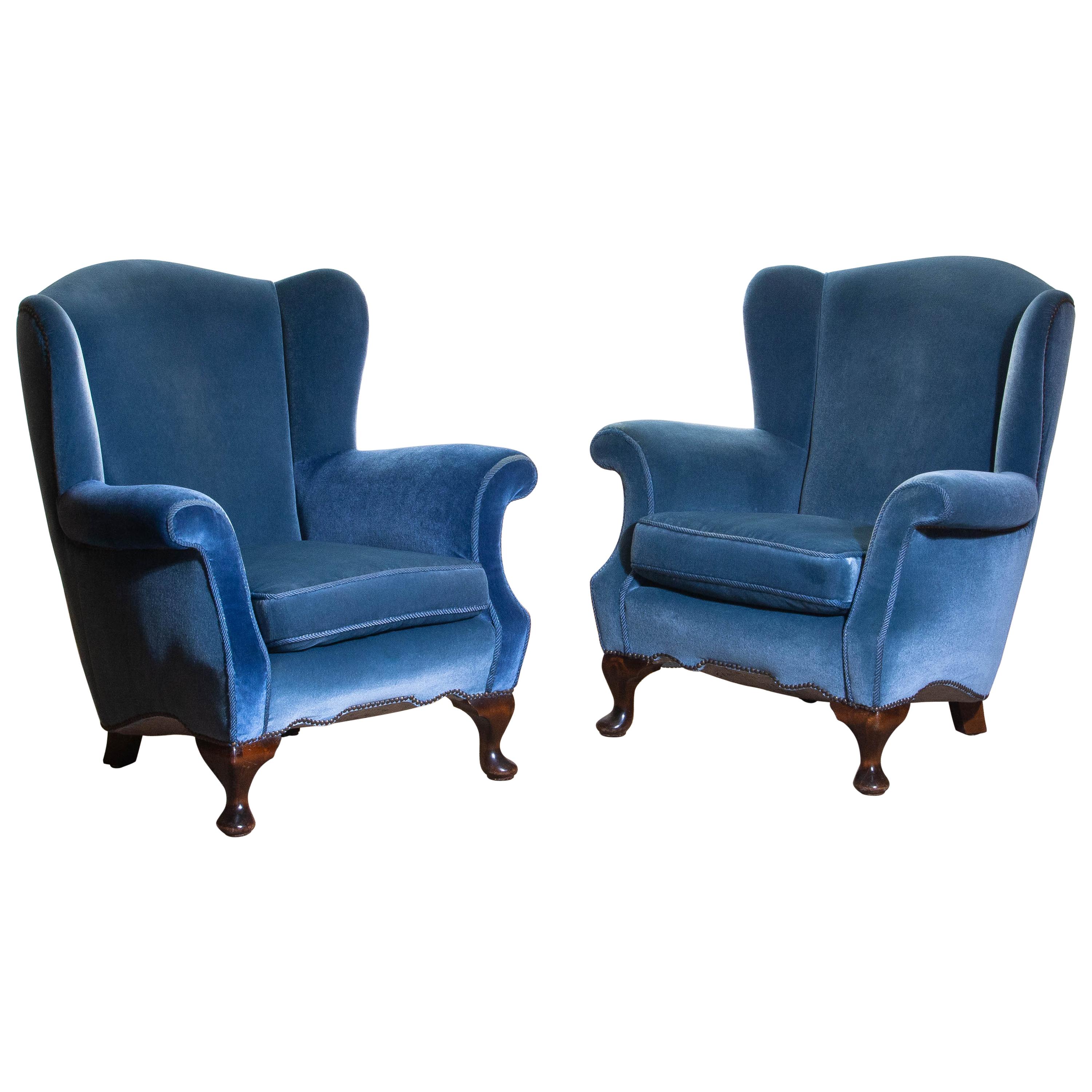 Hollywood Regency 1920s, Pair of Romantic Swedish Blue Velvet Wingback Club / Lounge Chairs