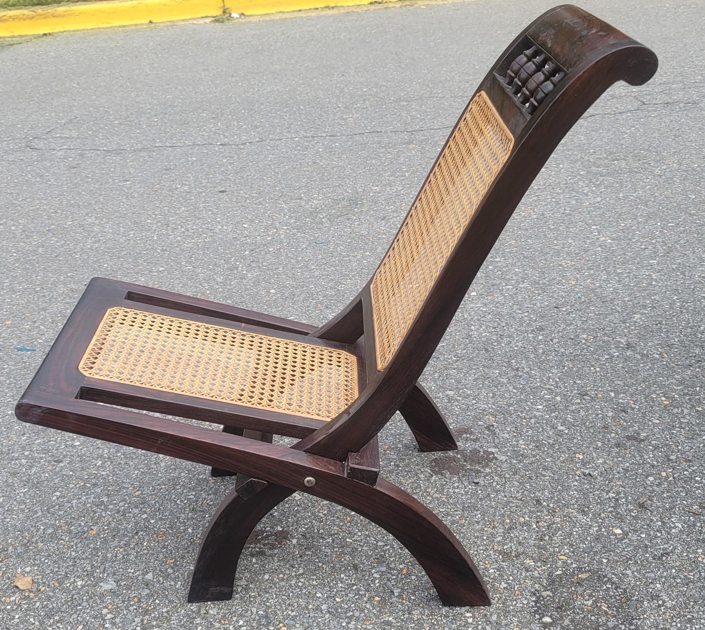 1920s Pair of Rosewood Cane Seat Folding Lounge Chairs For Sale 6