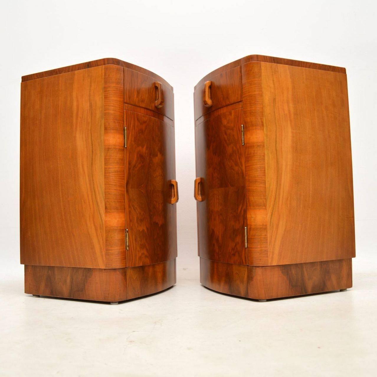 1920s Pair of Walnut Art Deco Bedside Cabinets 1