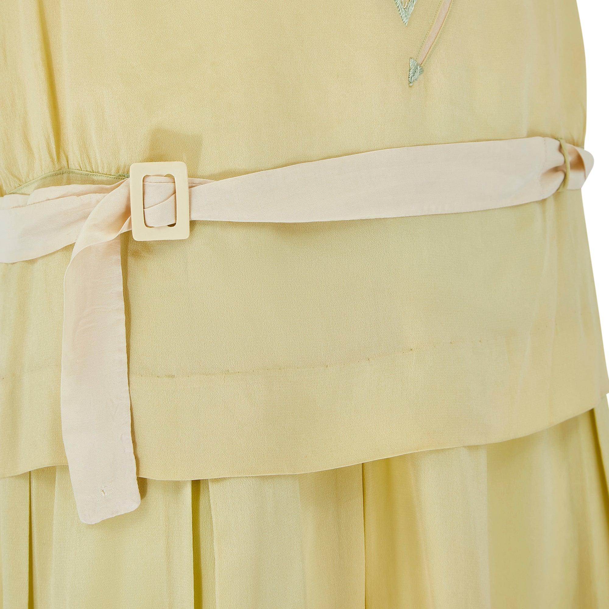 Women's 1920s Pale Chartreuse Green and Cream Silk Dress For Sale