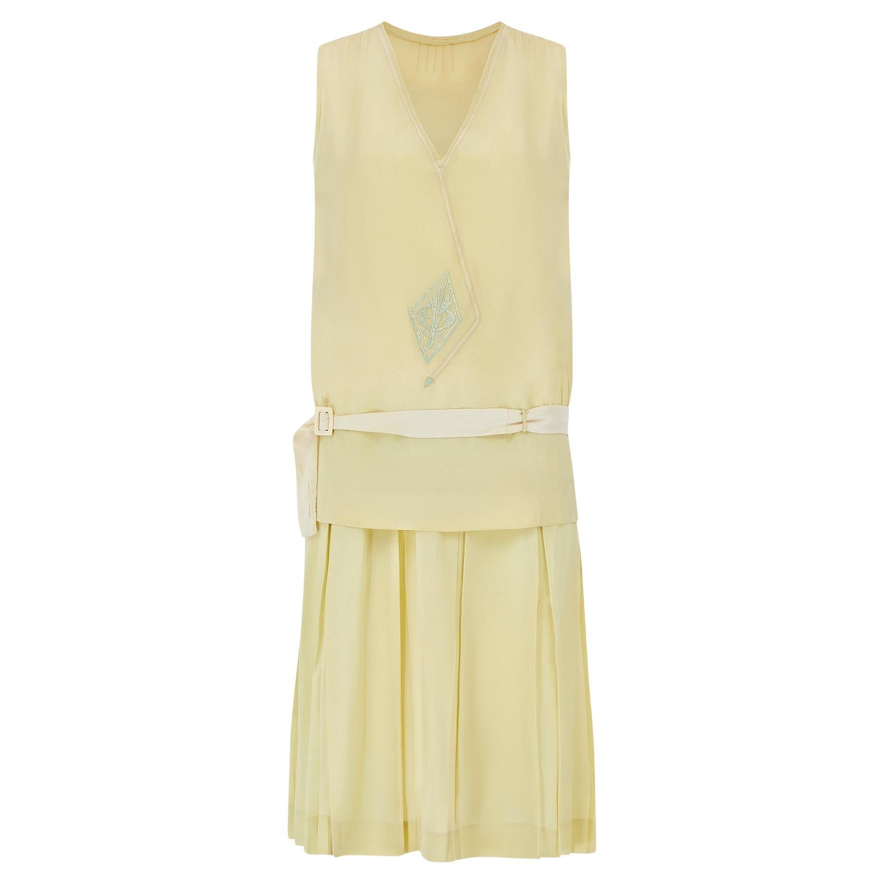 1920s Pale Chartreuse Green and Cream Silk Dress For Sale