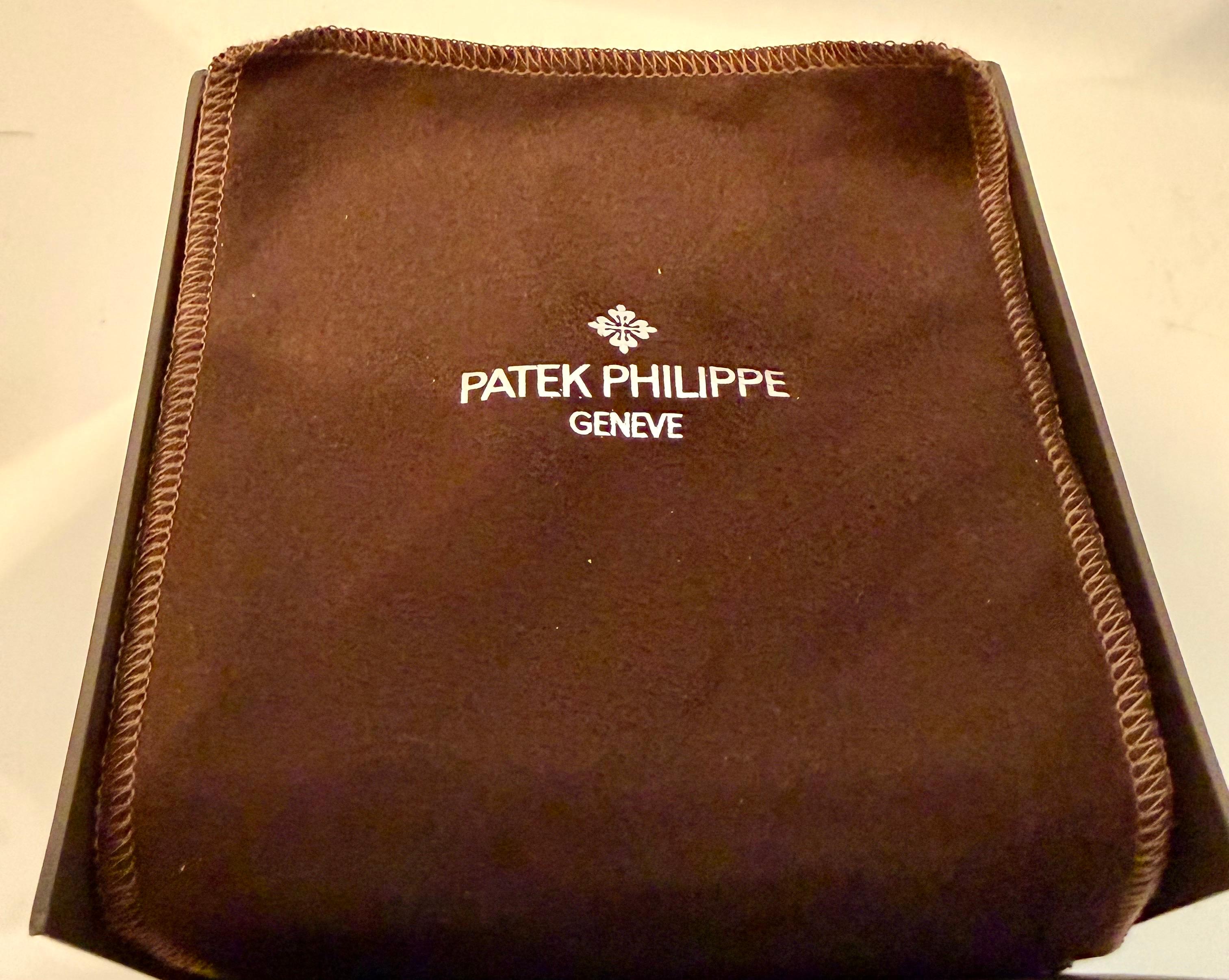 Montre Patek Philippe Vintage Unisexe, 102.7 Gm 18 Kt Yellow Gold + Diamond, 1920 en vente 3