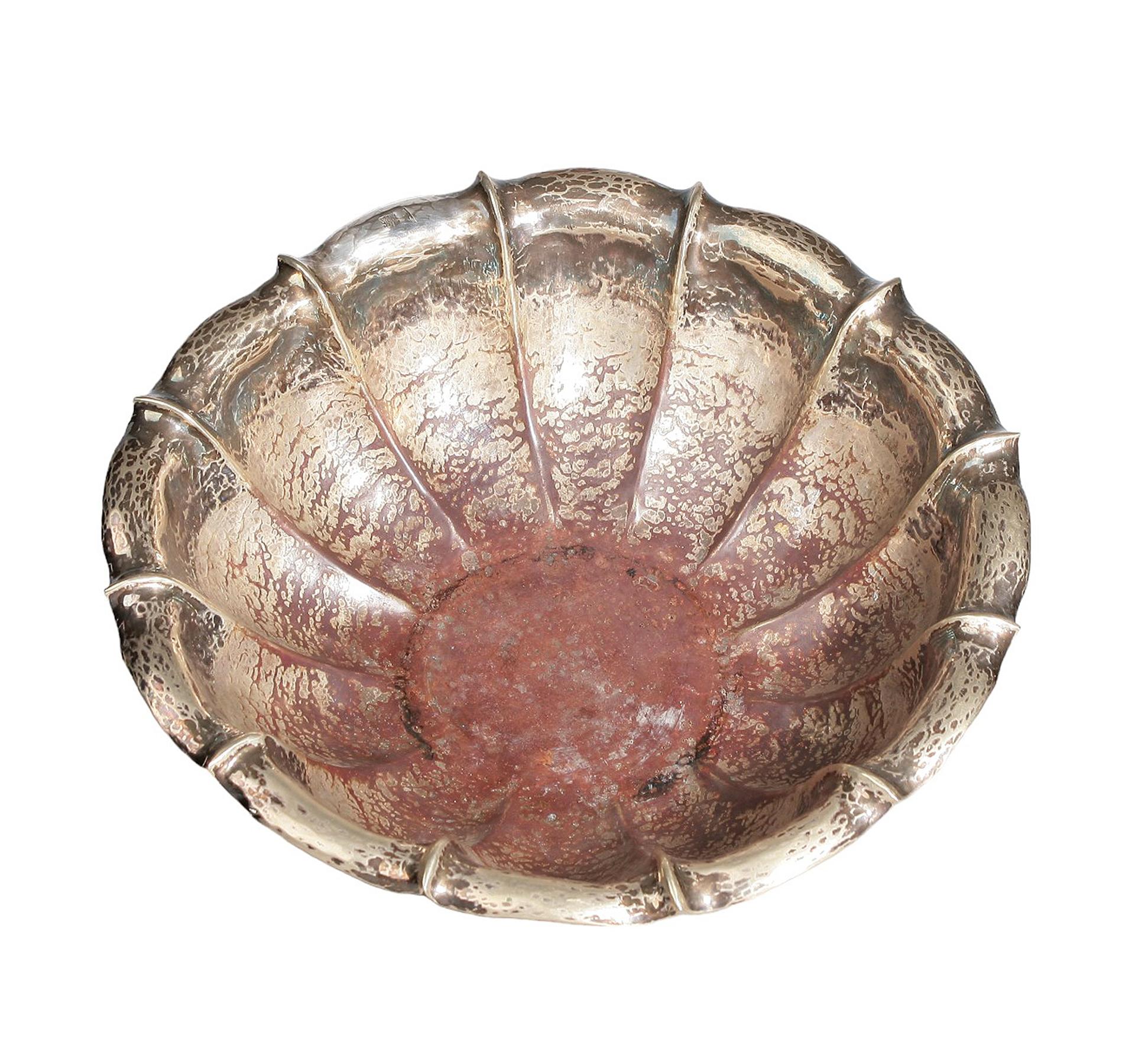 Cuenco de metal veteado de 1910 de Dagobert Peche para Wiener Werkstätte, Austria Vaciado en venta