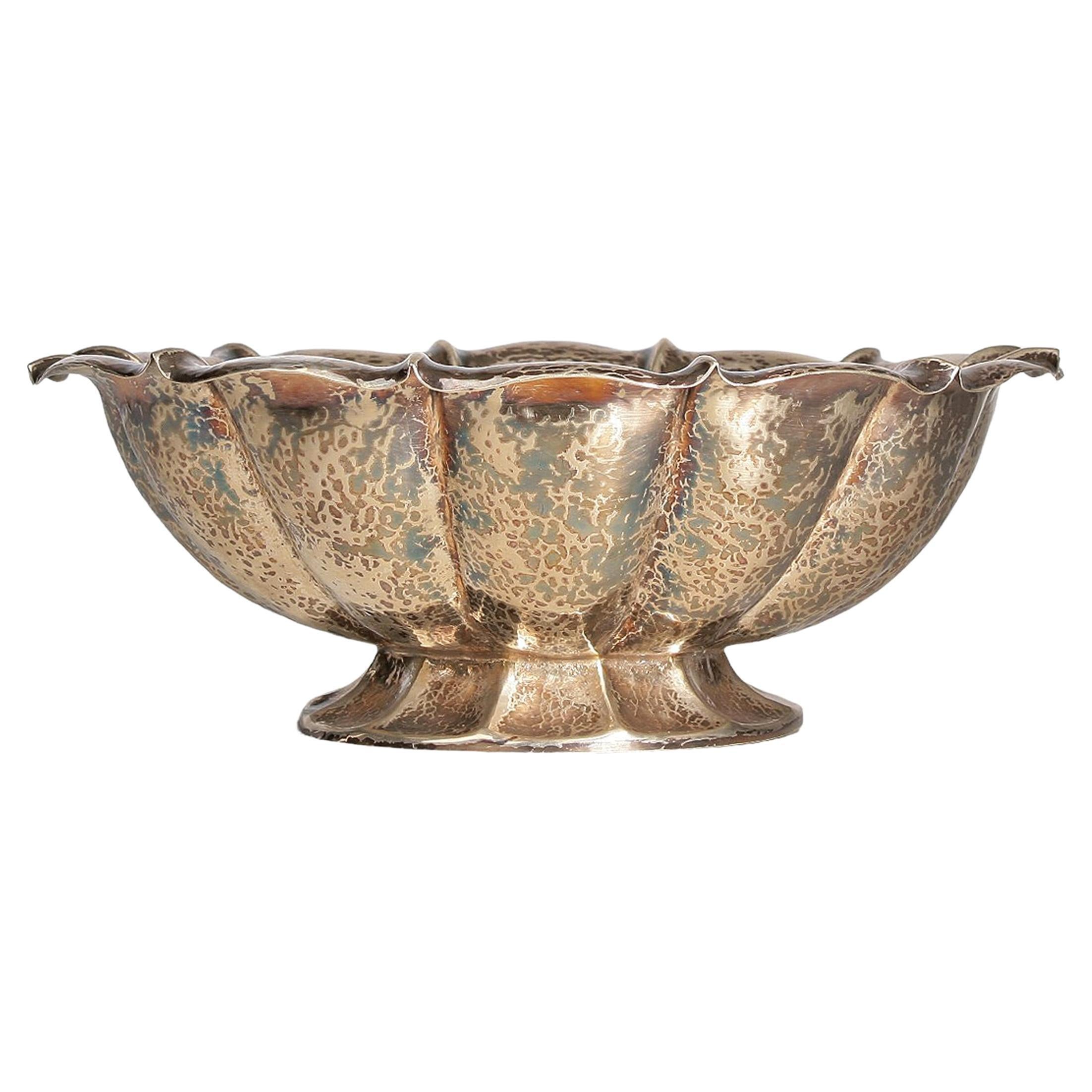 1910s Veined Metal Serving Bowl by Dagobert Peche for Wiener Werkstätte, Austria