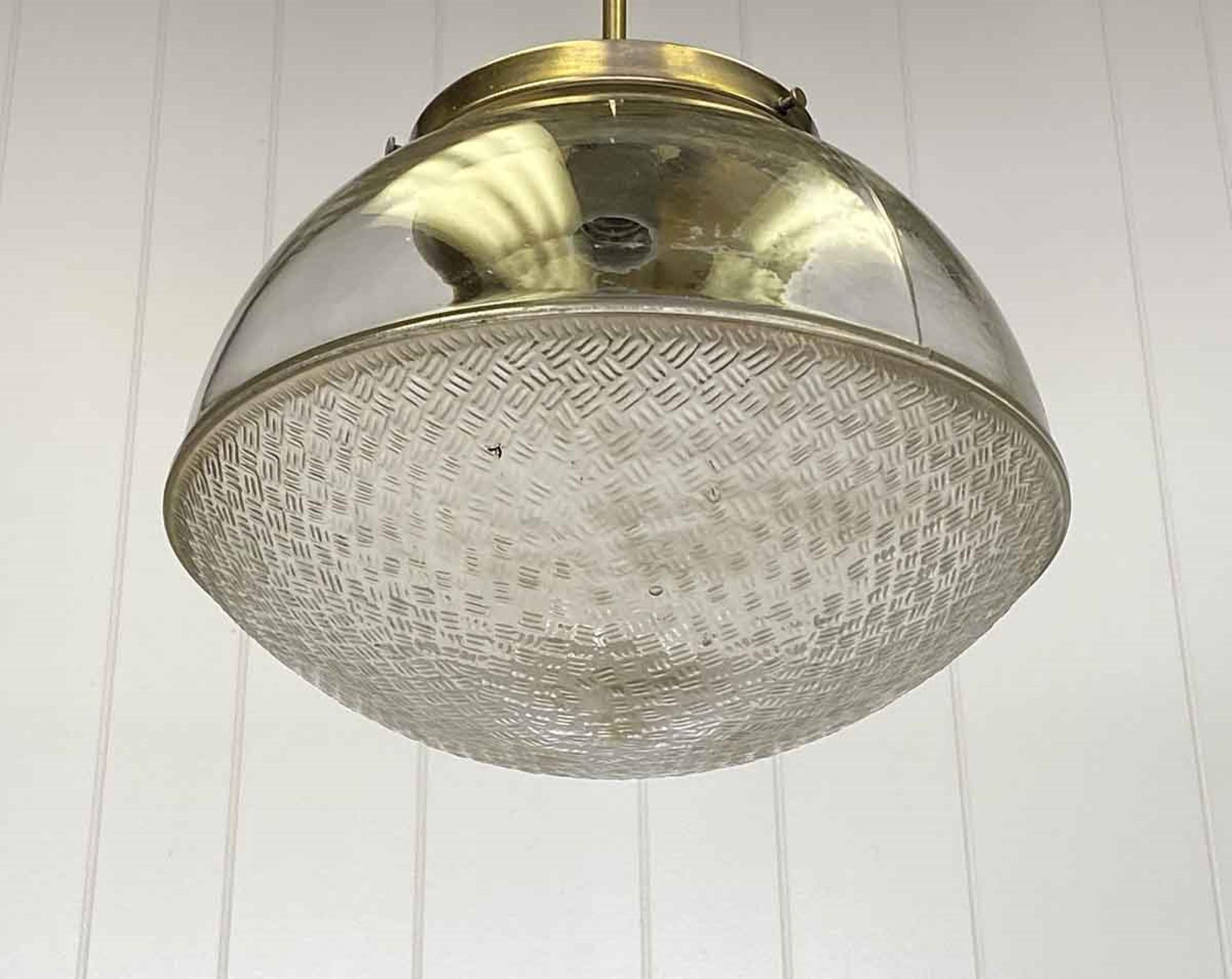 1920s Patterned Bottom Glass Globe Pendant Light with Brass Hardware In Good Condition In New York, NY