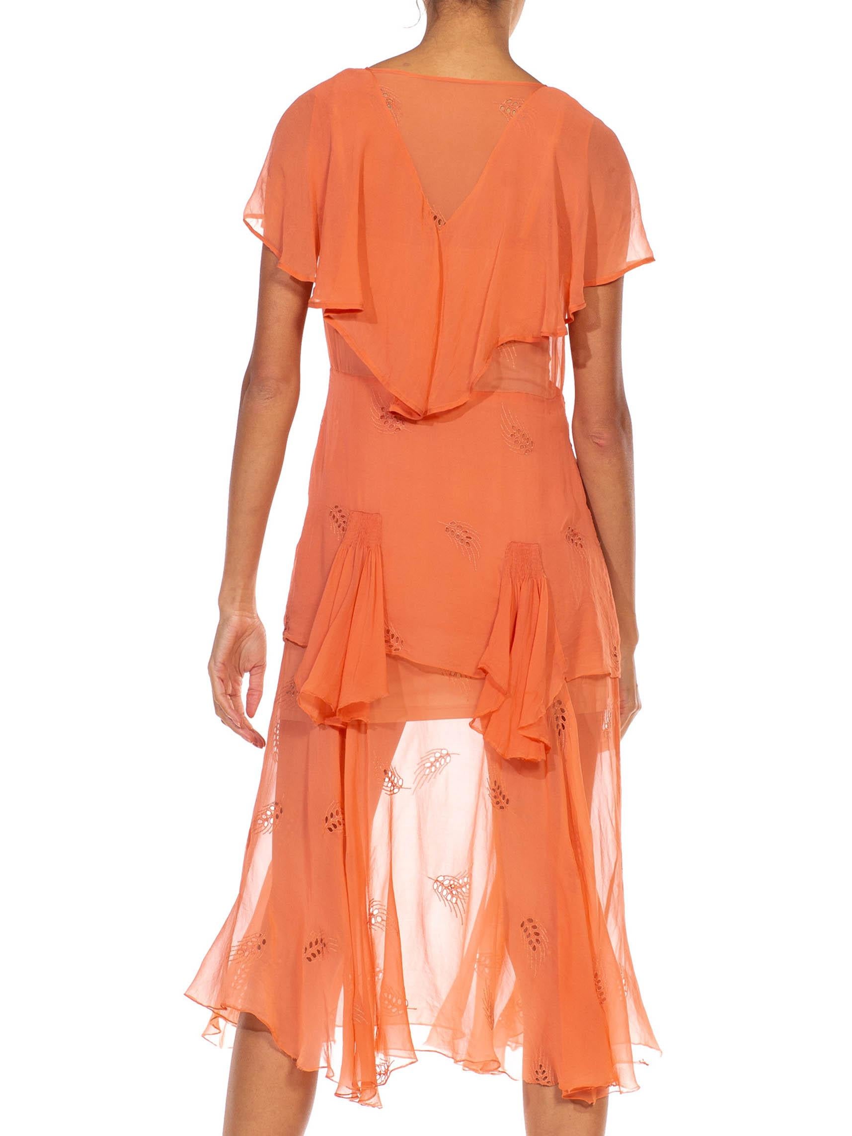 1920S Peach Silk Chiffon Lightweight Easy Summer Dress For Sale 2