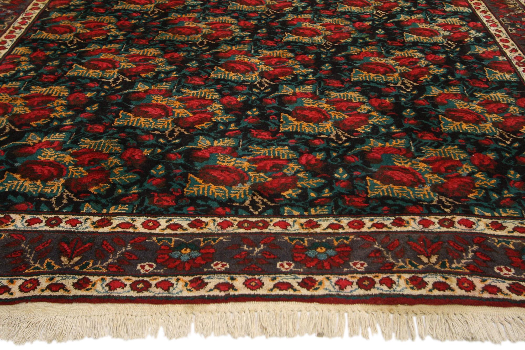20th Century 1920's Persian Halvai Guli Farang Bijar Carpet with Traditional Style For Sale