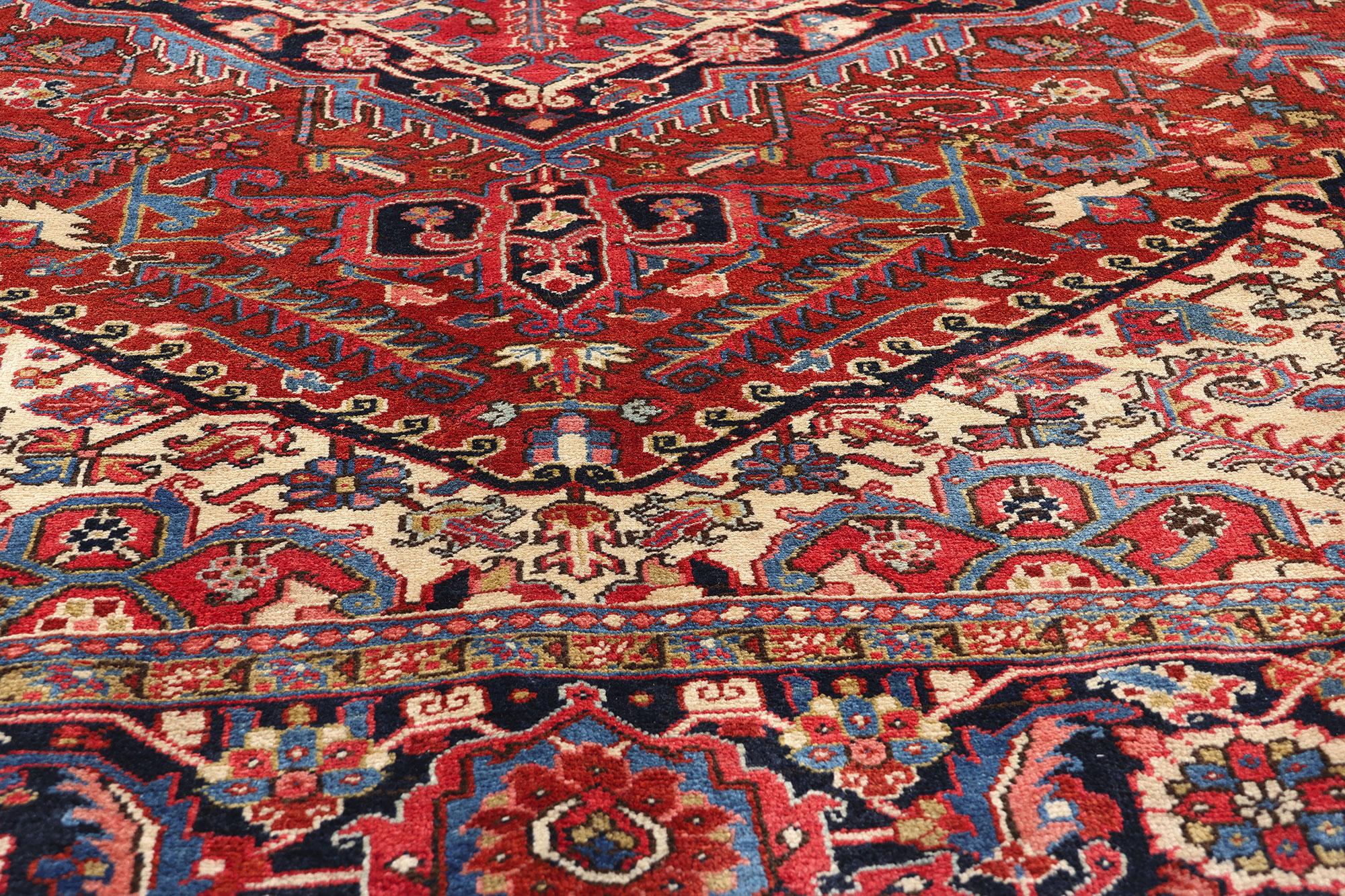 Alfombra persa Heriz de 1920 de estilo tradicional siglo XX en venta