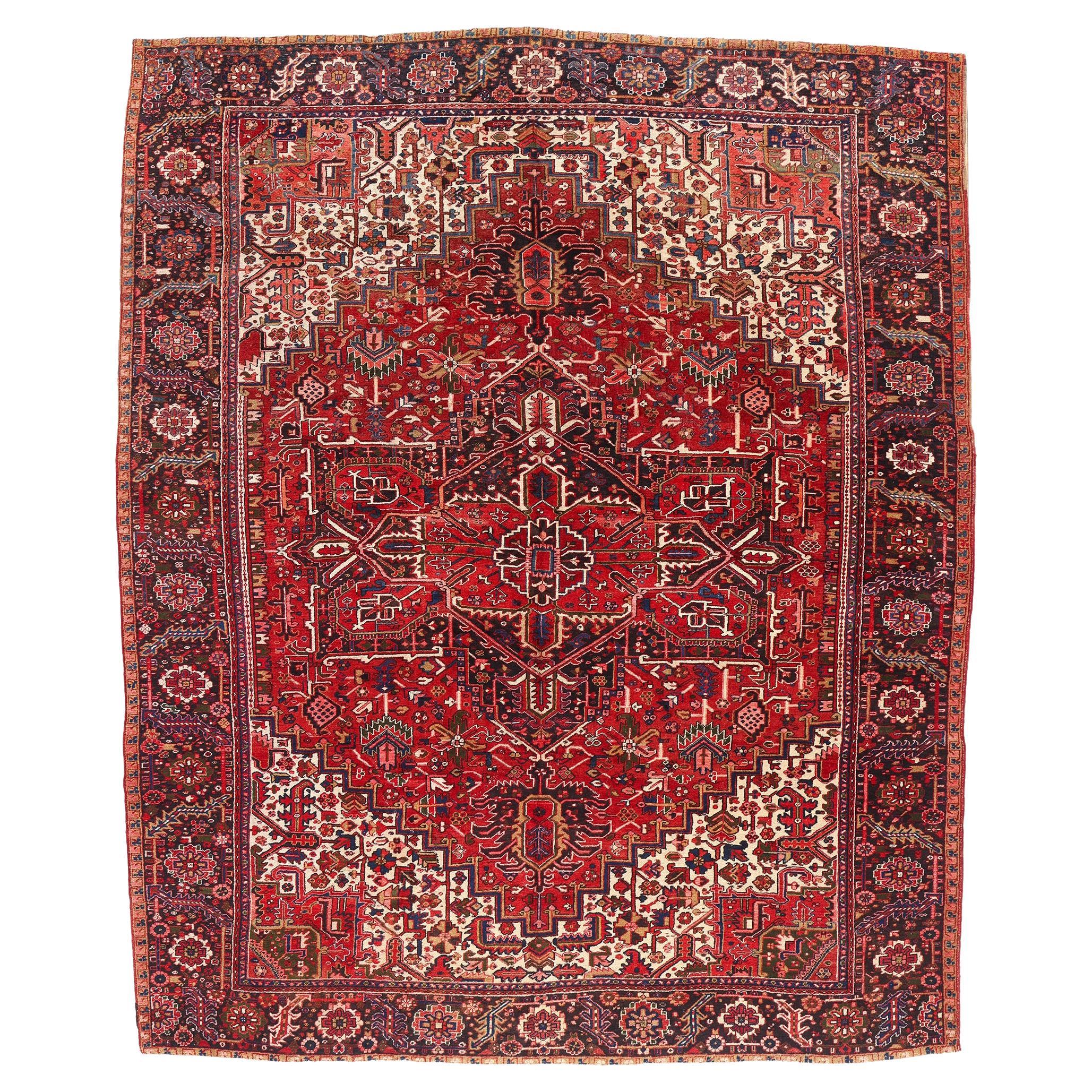 1920's Persian Heriz Carpet with Traditional Style