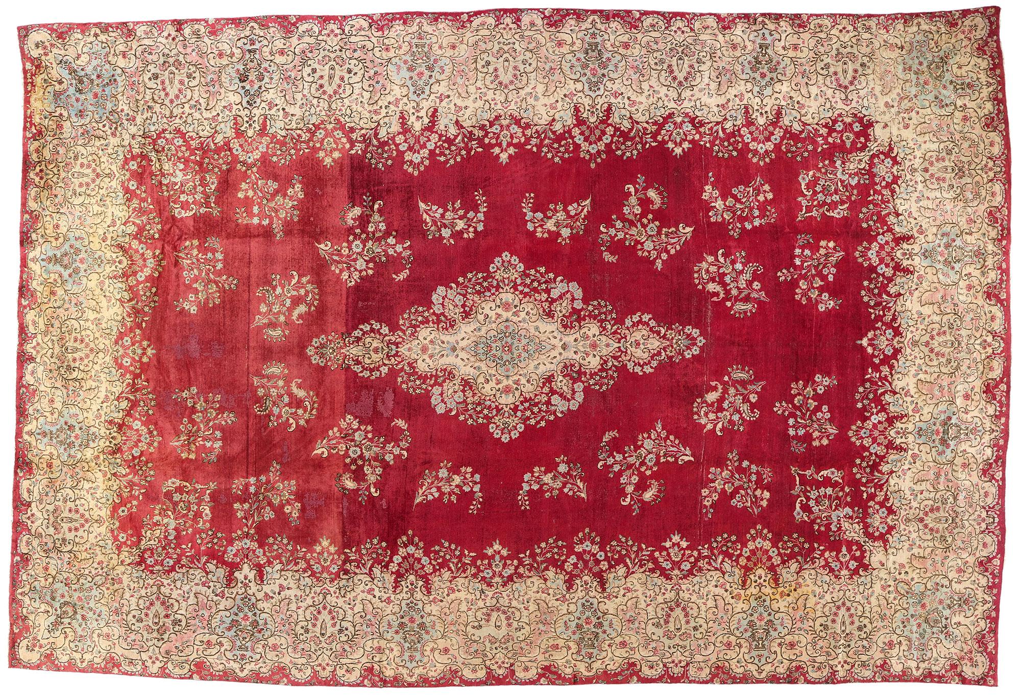 1920's Persian Kerman Carpet with Traditional Style For Sale 3