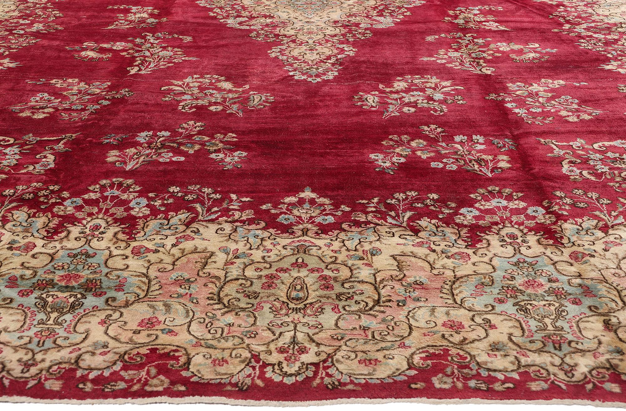 Victorian 1920's Persian Kerman Carpet with Traditional Style For Sale