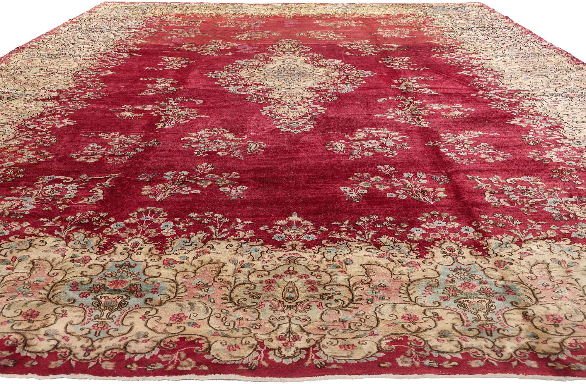 1920's Persian Kerman Carpet with Traditional Style In Good Condition For Sale In Dallas, TX