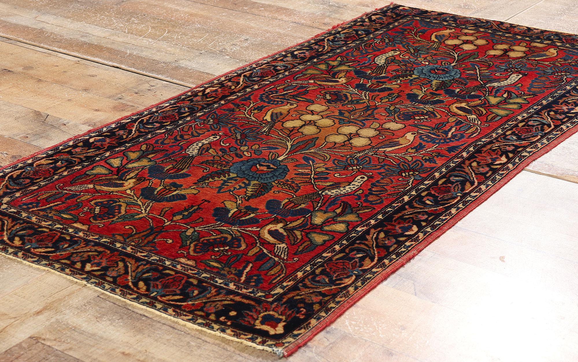 1920's Persian Sarouk Carpet with Traditional Style For Sale 3