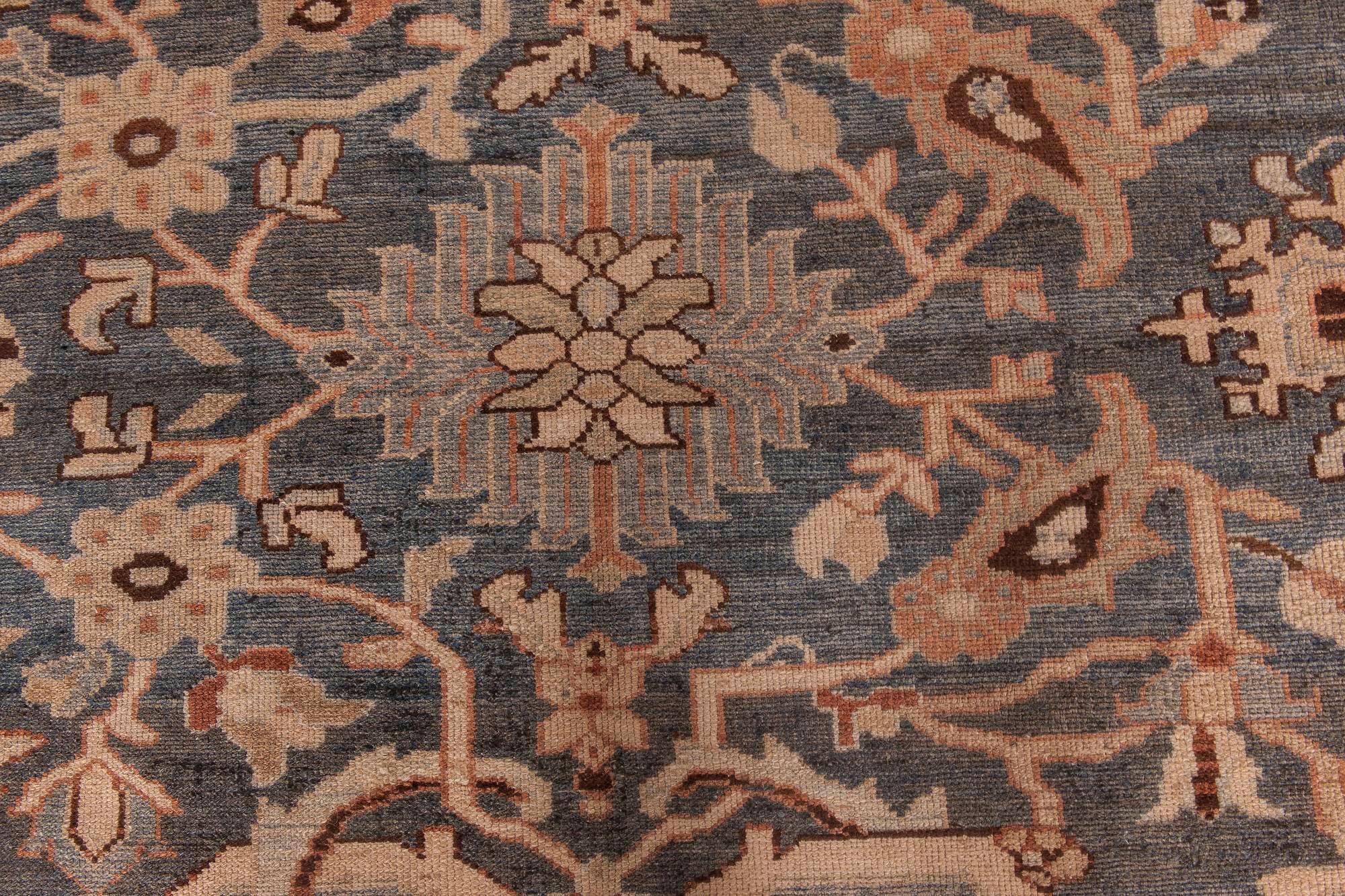 Hand-Woven 1920s Persian Sultanabad Handwoven Wool Rug For Sale
