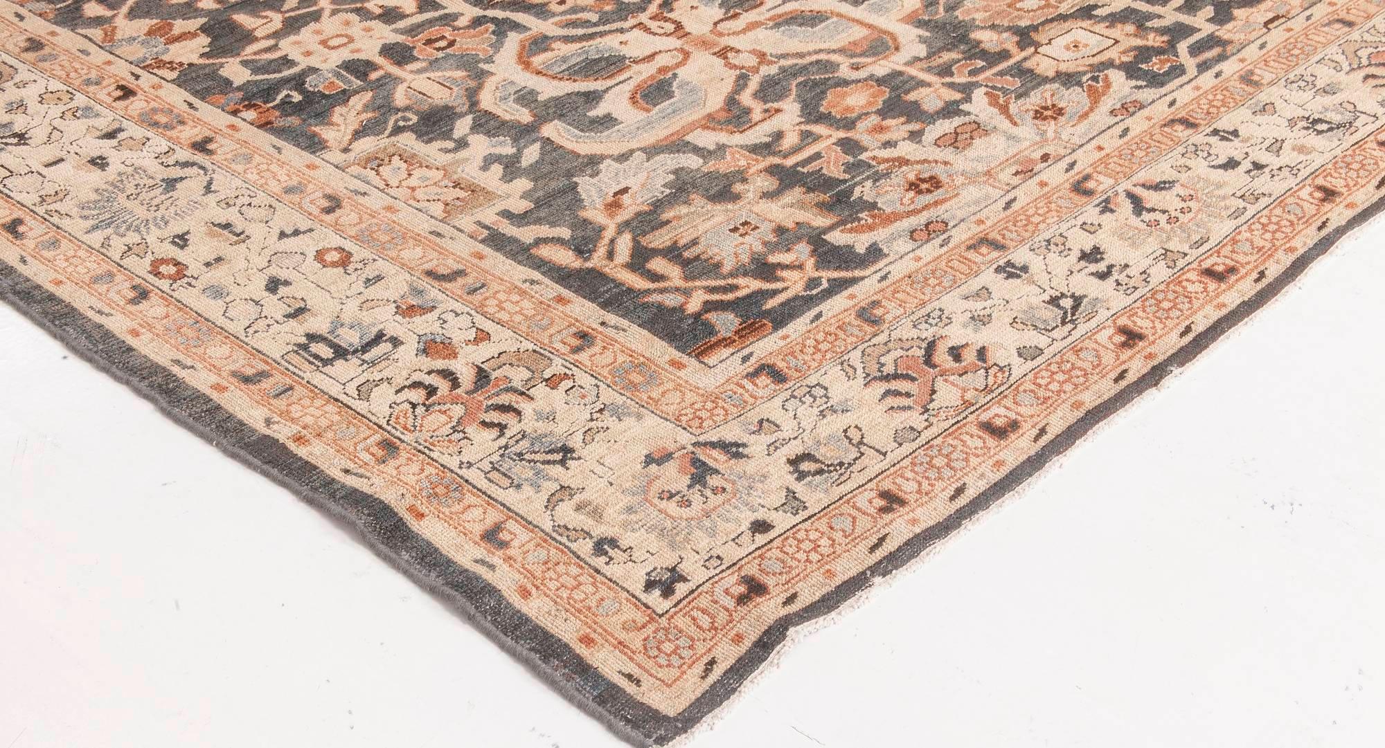 1920s Persian Sultanabad Handwoven Wool Rug For Sale 1
