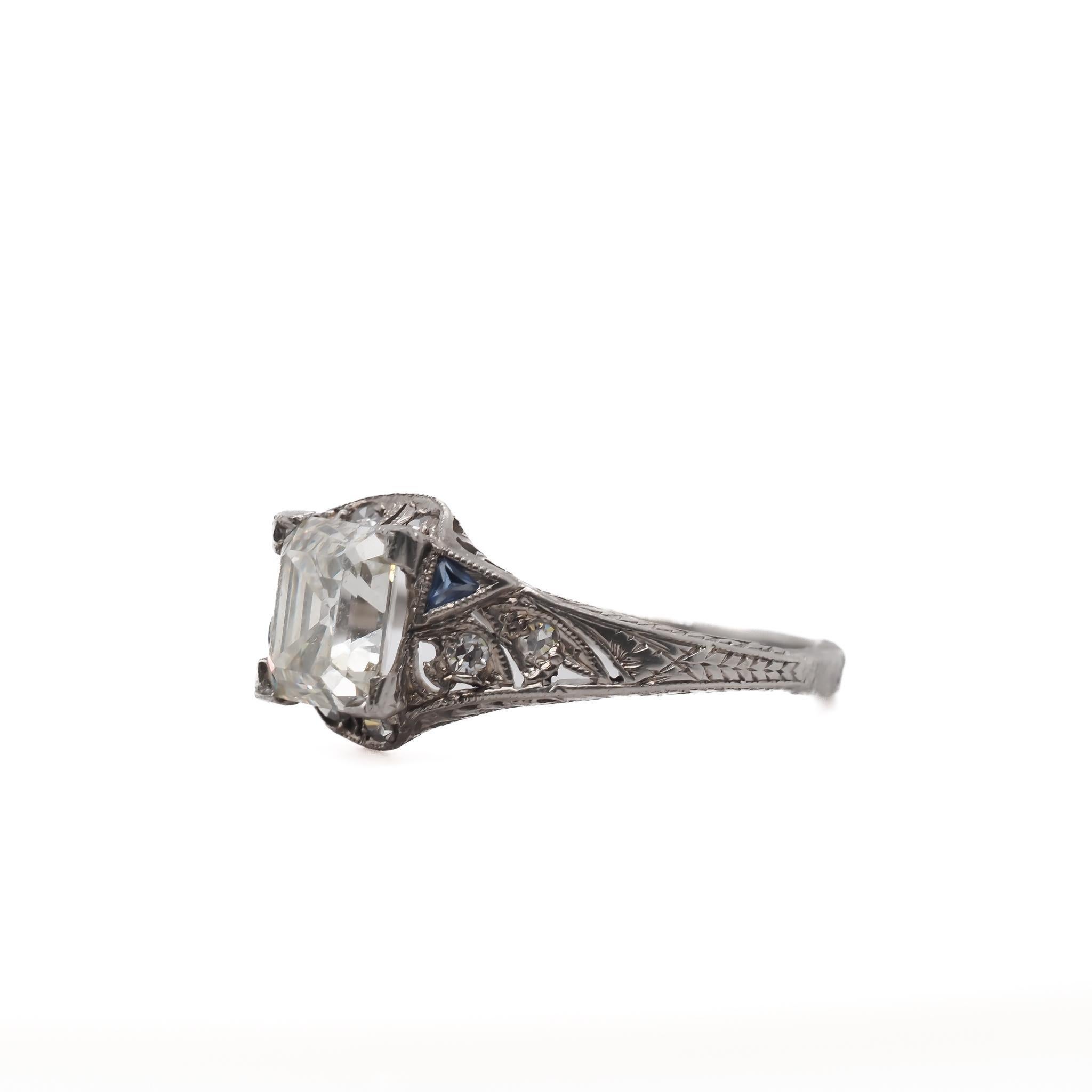 Bague de fiançailles Art déco des années 1920 en platine avec diamants taille en escalier - VEG#32

Détails de l'article :
Année : années 1920
Taille de l'anneau : 7.5
Type de métal : Platine [poinçonné et testé].
Poids : 3,8 grammes

Détails du