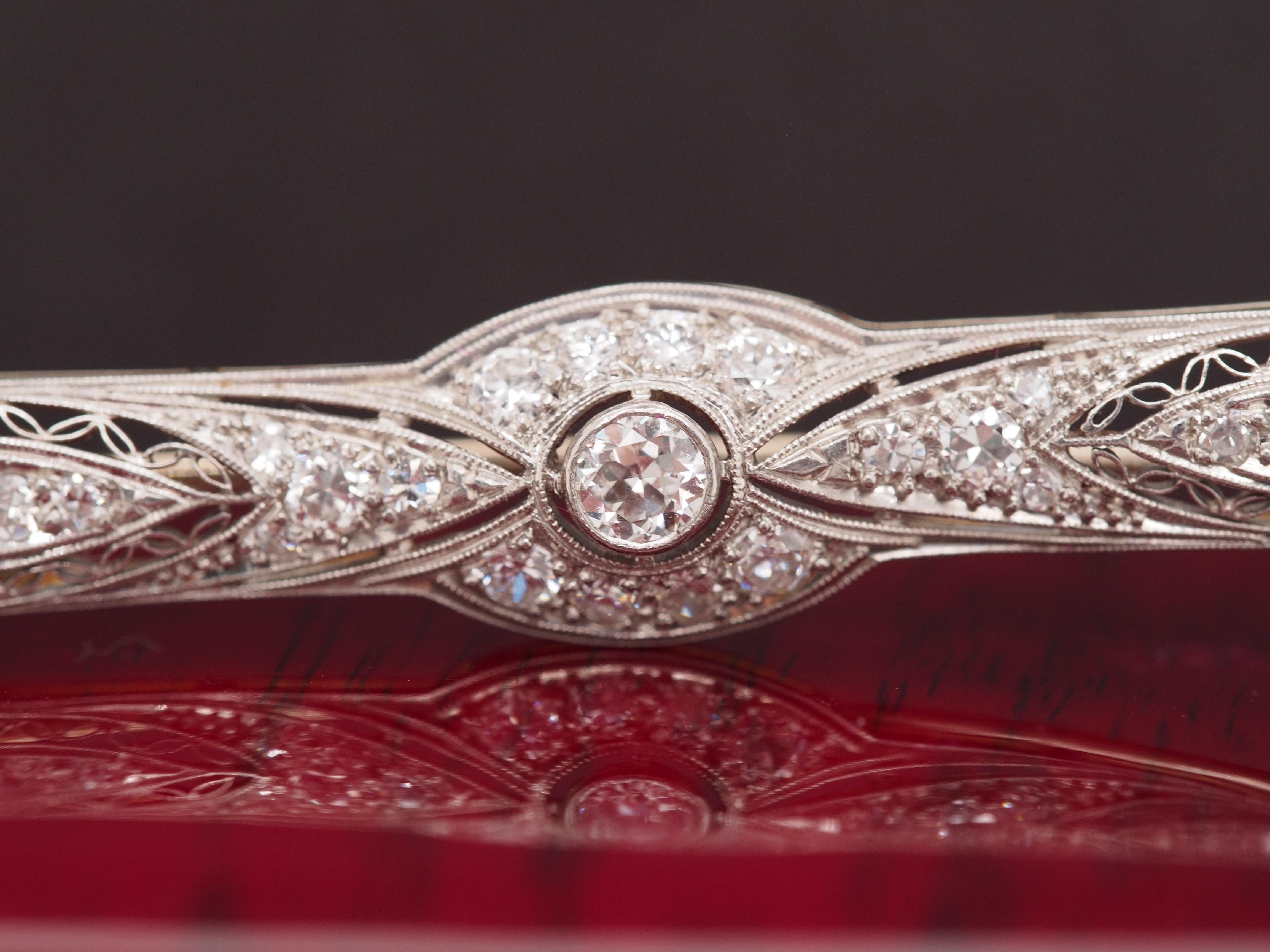 1920s Platinum Art Deco Diamond Brooch For Sale 1
