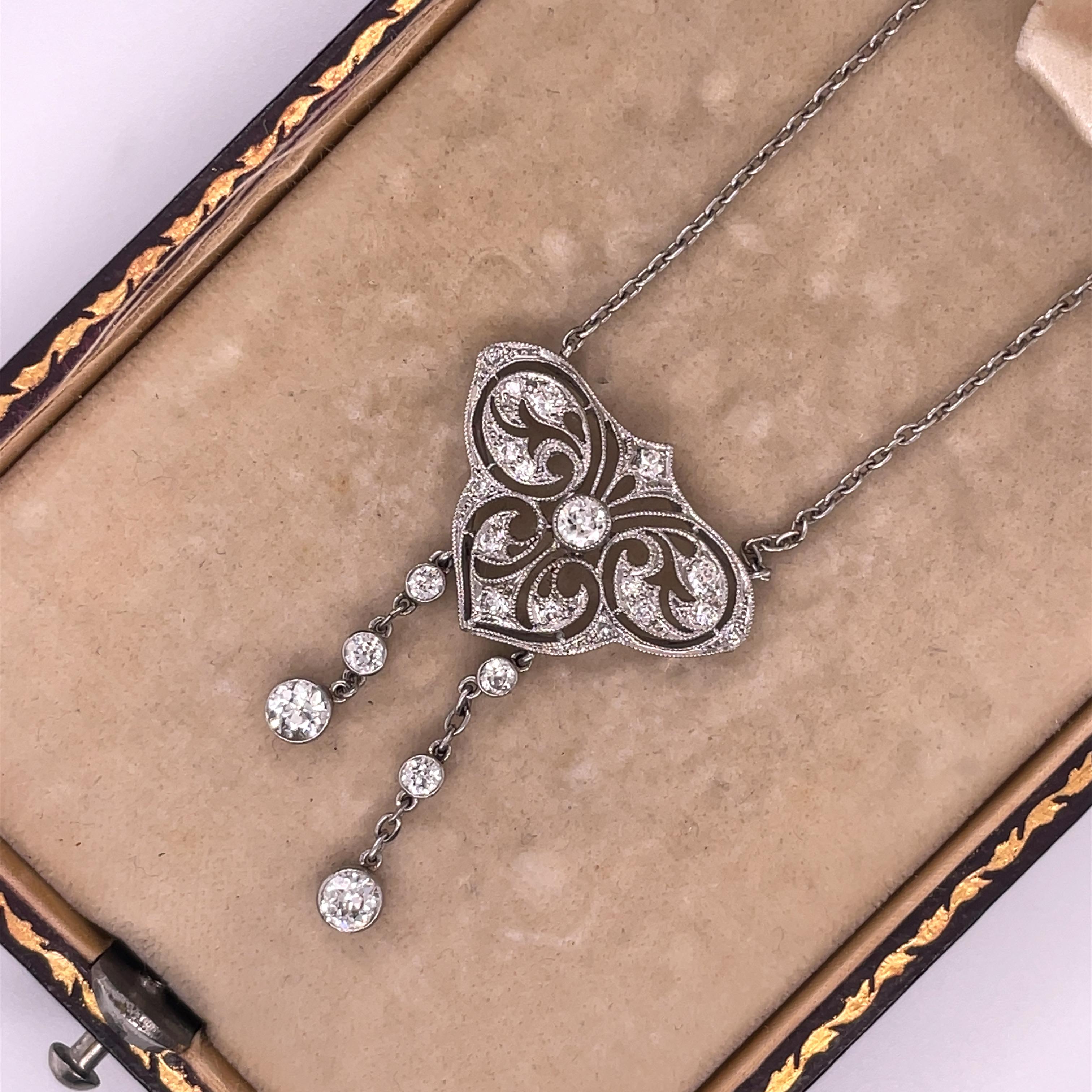 1920s Platinum Art Deco Filigree Old European Cut Diamond Drop Necklace For Sale 2