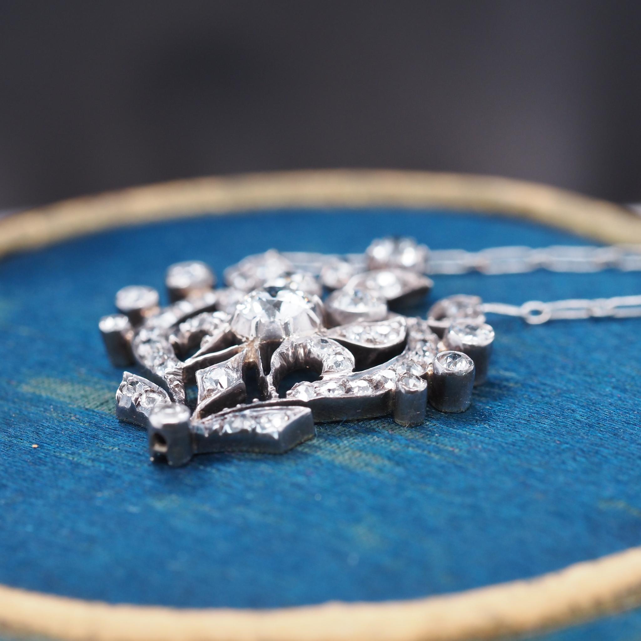 Old European Cut 1920s Platinum Royal Art Deco Drop Diamond Necklace For Sale