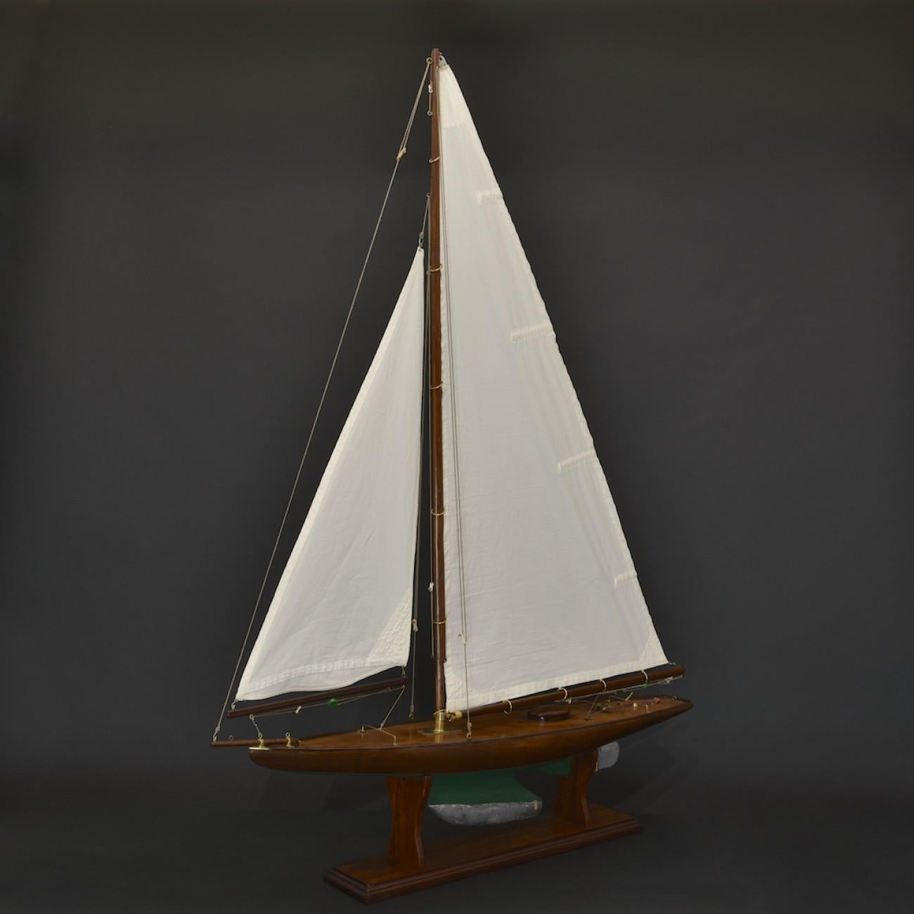 Early 20th Century 1920s Pond Yacht