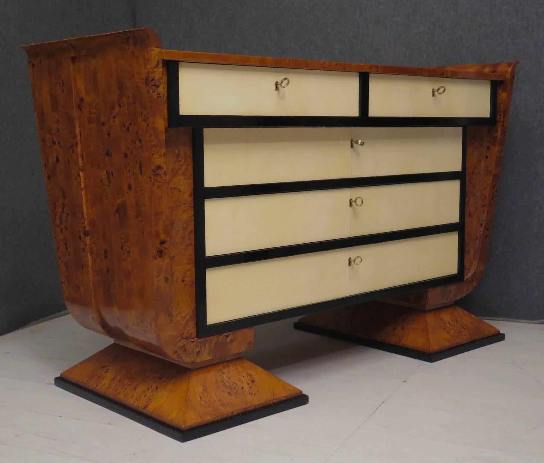 1920s Poplar Wood and Parchment Art Deco Italian Chest of Drawers 9
