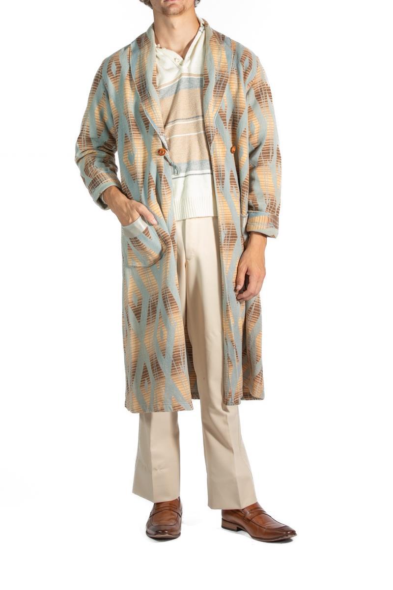 1920S Powdered Blue & Beige Wool/Cotton Mens Robe For Sale 3