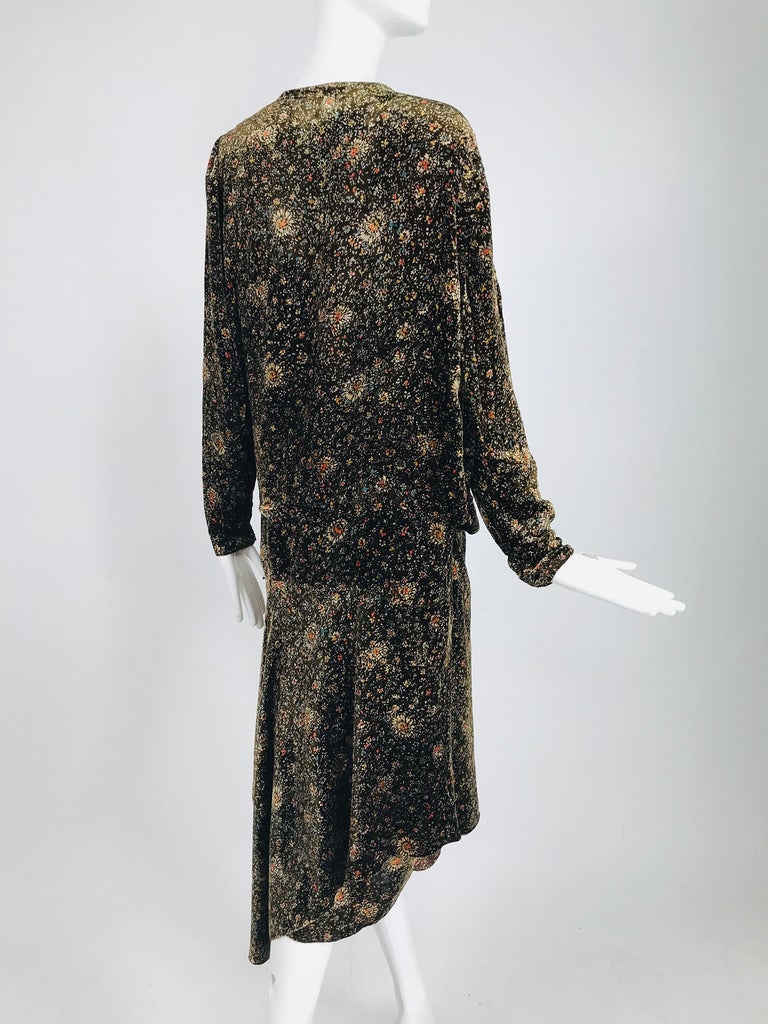 1920s Printed Silk Velvet Long Sleeve Drop Waist Flapper Dress For Sale at  1stDibs | 1920s long sleeve dress, flapper dress long sleeve, long sleeve  flapper dress