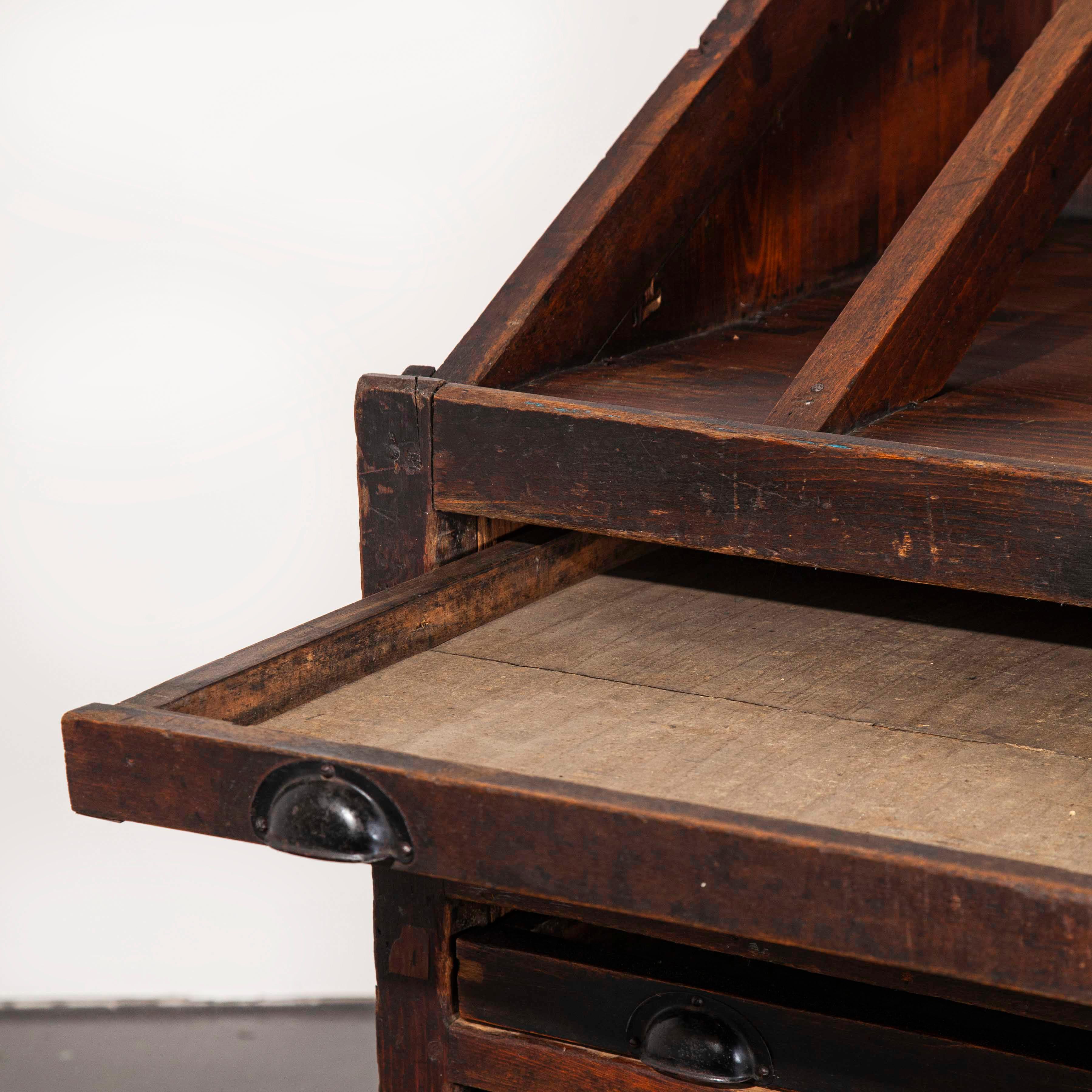 1920s Printers Cabinet / Drawer Unit with a Quantity of Original Letterpress Ty 8