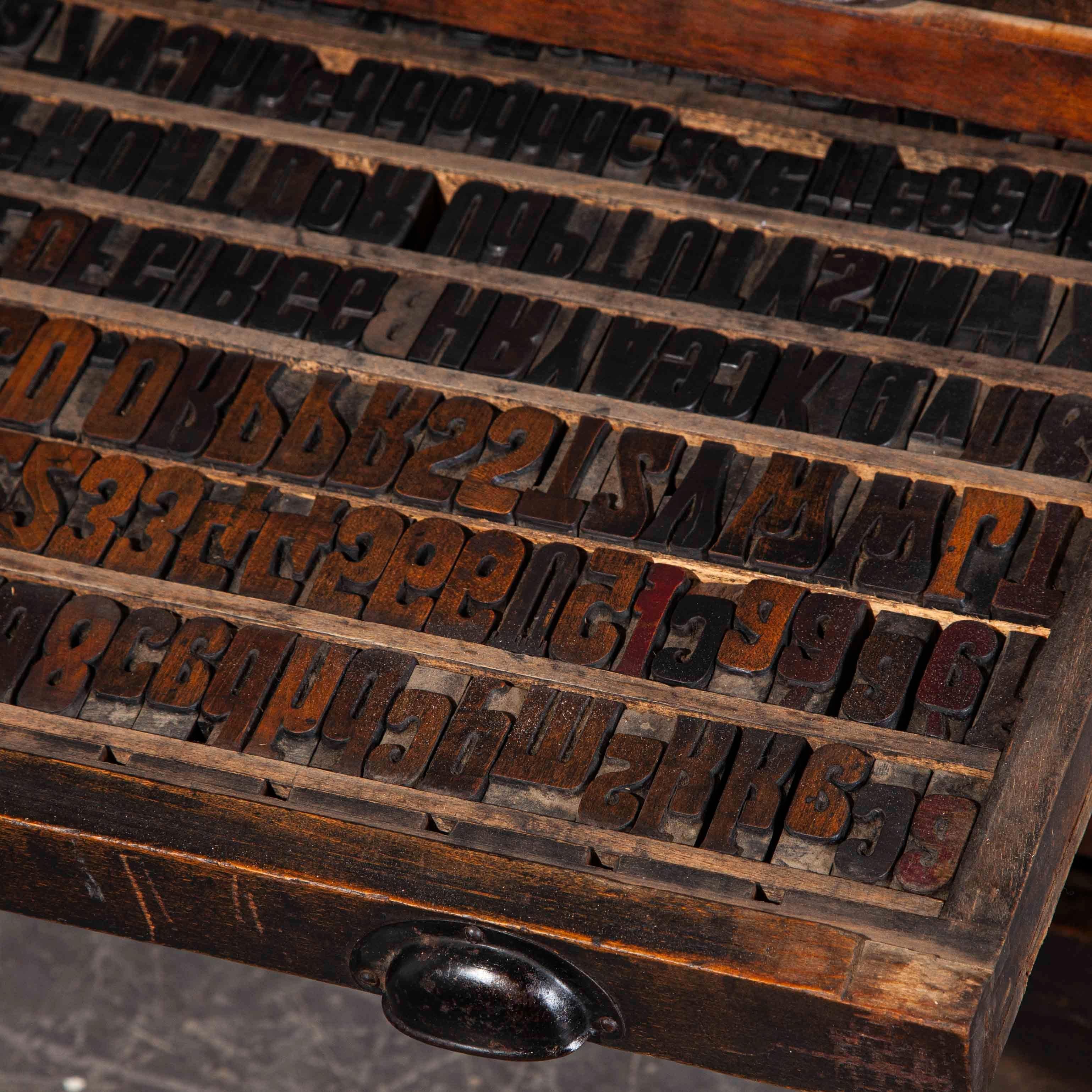 1920s printers cabinet / drawer unit with a quantity of original letterpress typography
1920s vintage printers cabinet with a quantity of original letterpress typography. Sourced in the South East of France we found three exceptional original