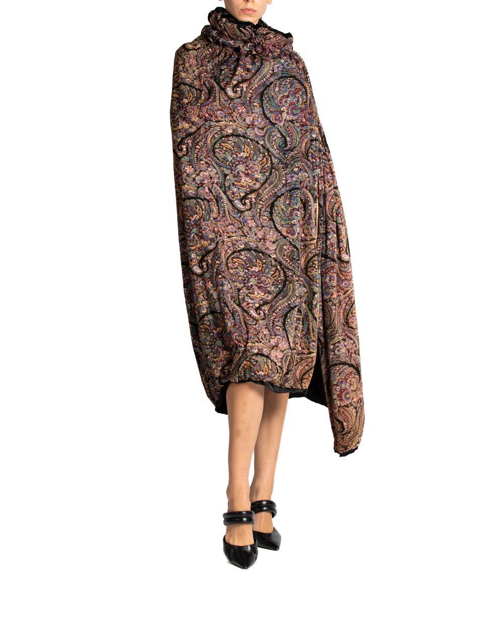 1920S Purple & Black Paisley Silk Velvet Satin Reversible Evening Cape For Sale 2