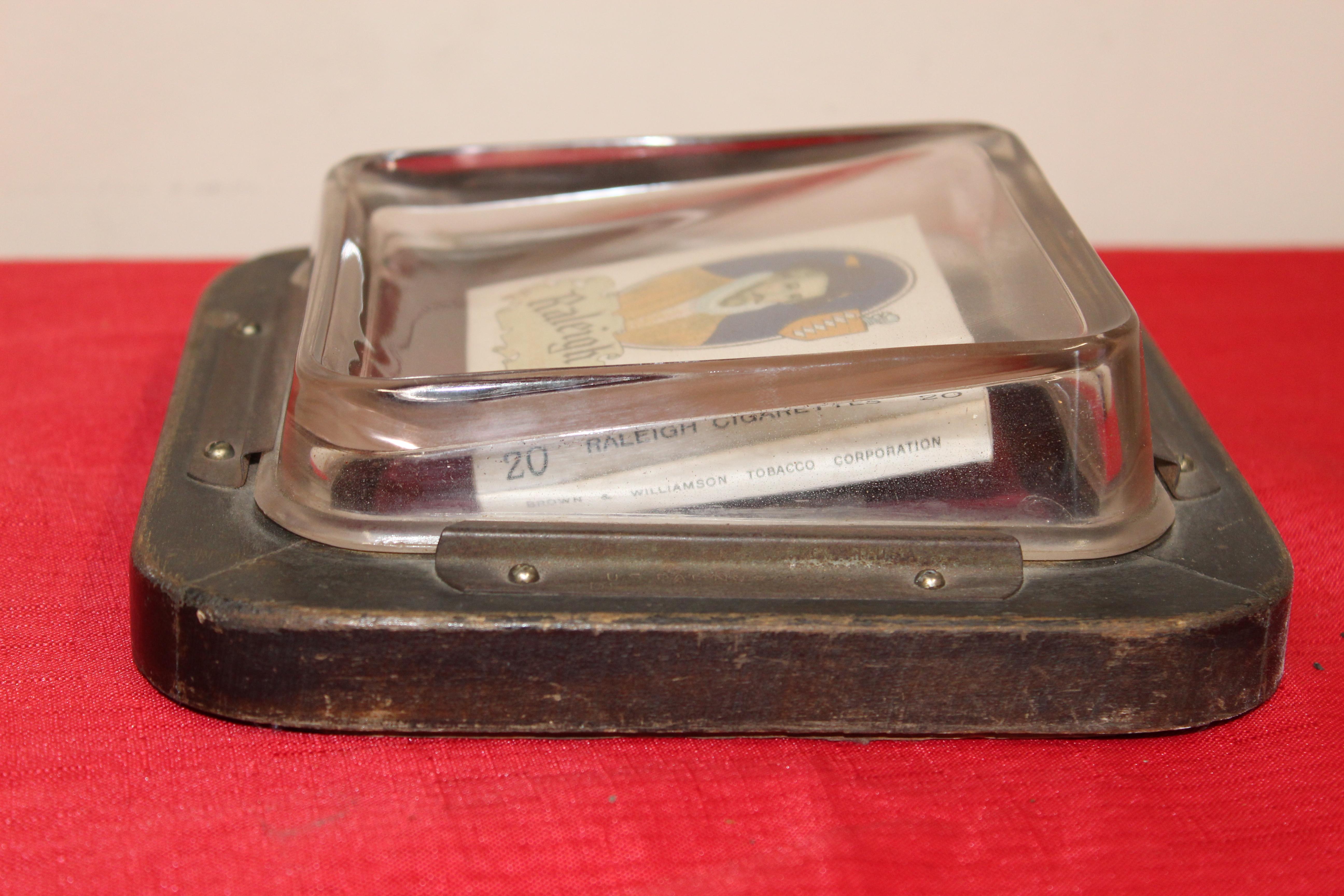 1920s Raleigh Cigarette Paper Weight or Coin Tray For Sale 2