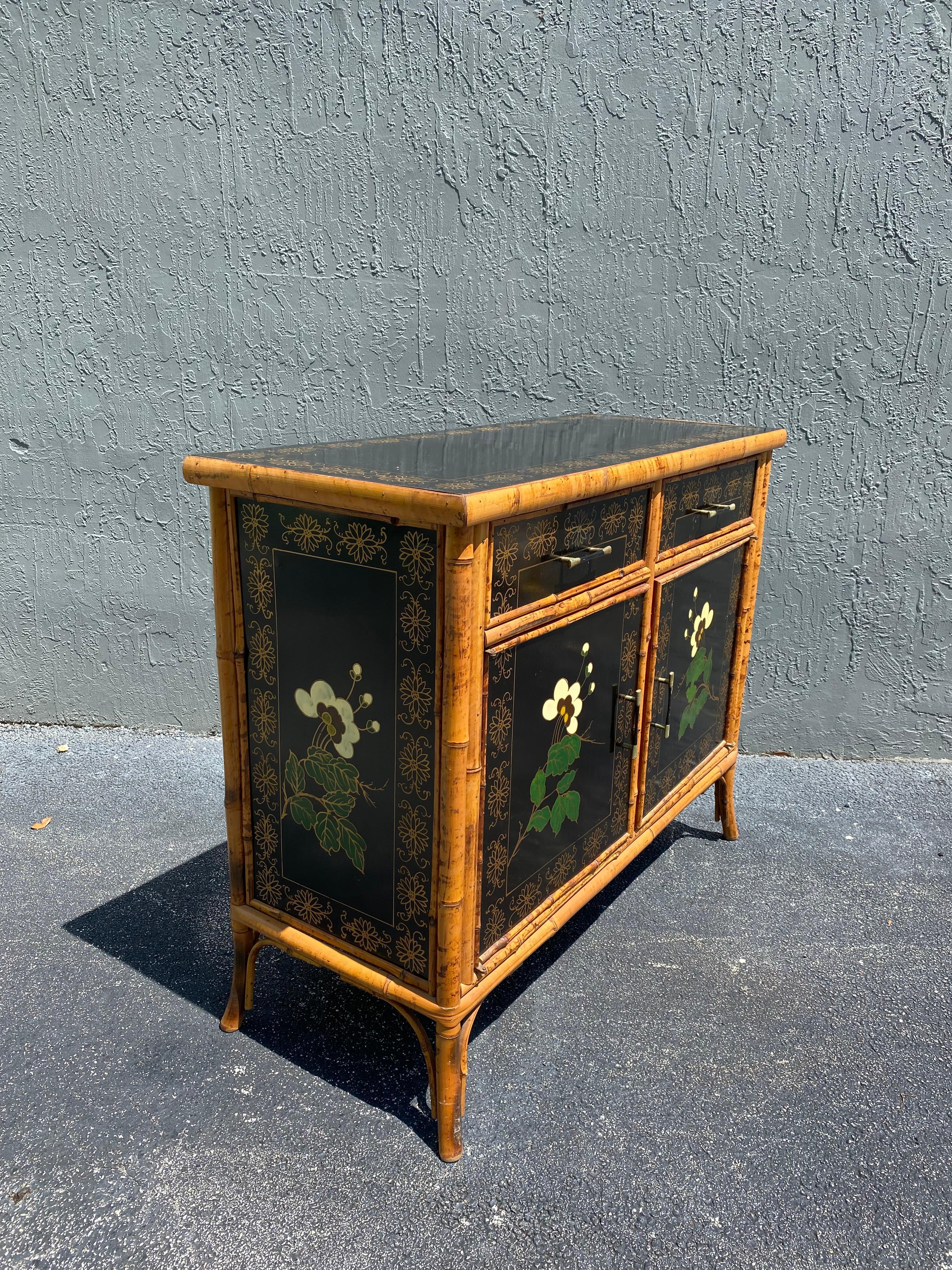 English 1920s Rattan Chinoiserie Hand Painted Cabinet Mini Sideboard For Sale