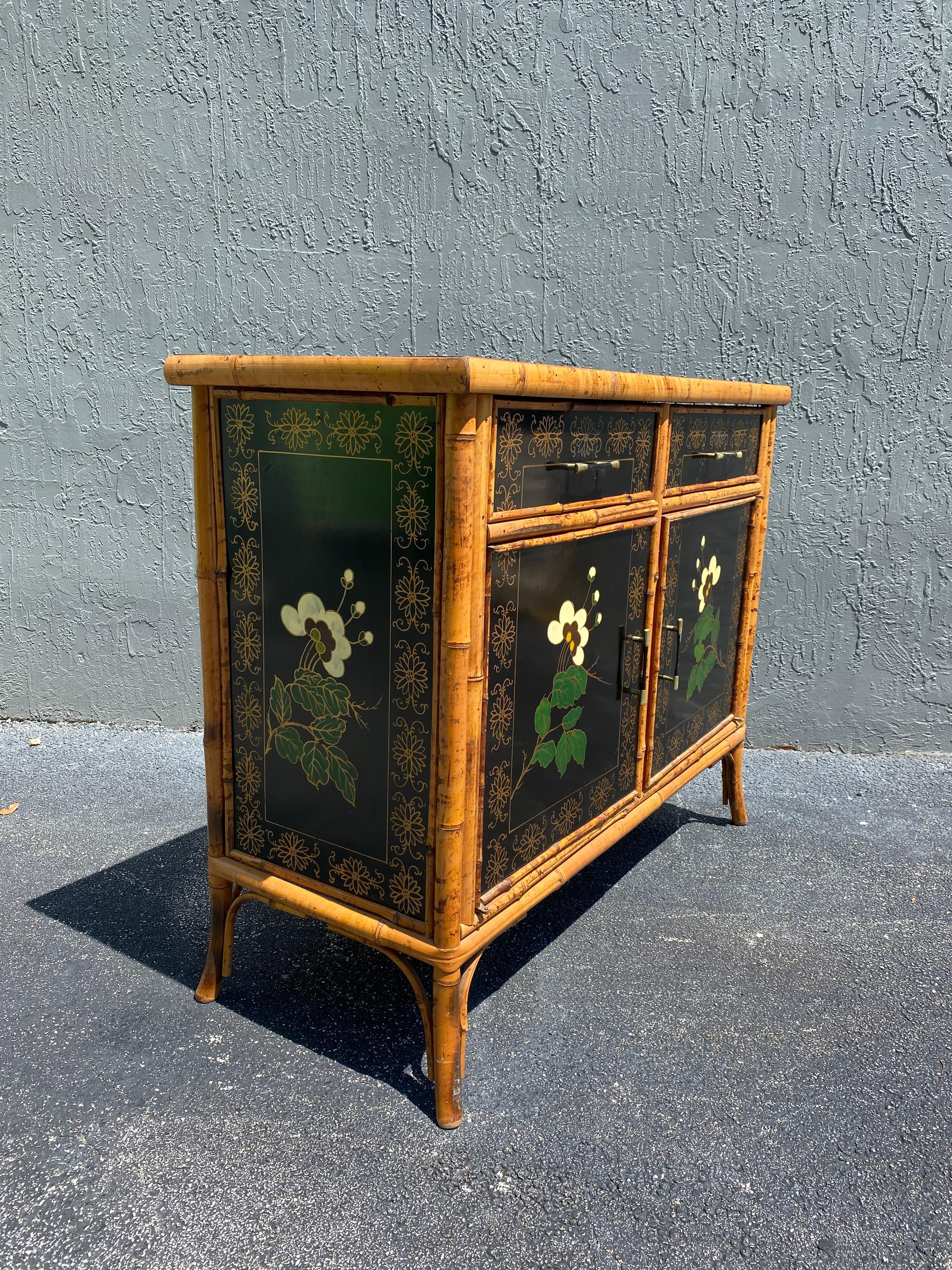 1920s Rattan Chinoiserie Hand Painted Cabinet Mini Sideboard In Good Condition For Sale In Fort Lauderdale, FL