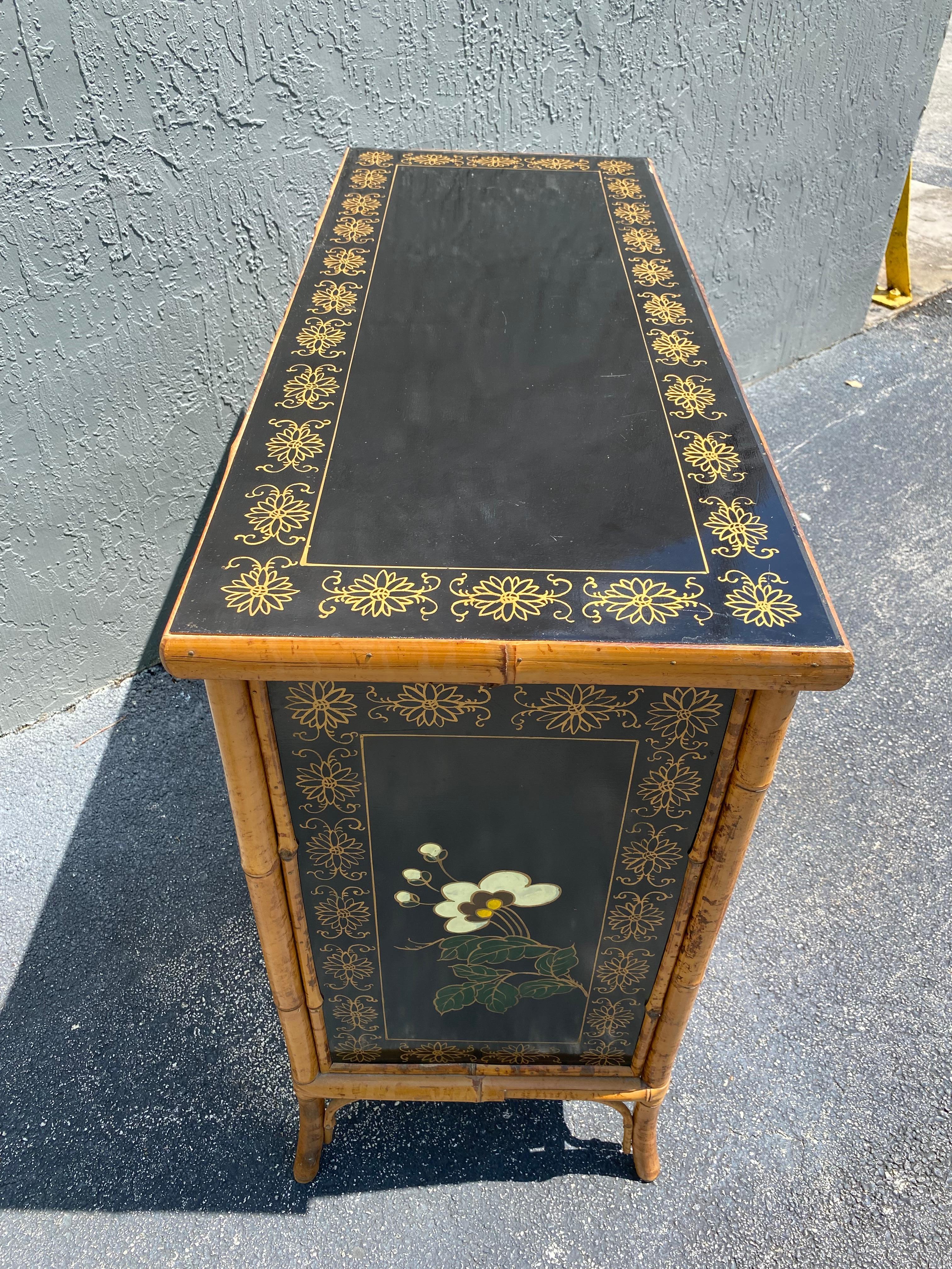 1920s Rattan Chinoiserie Hand Painted Cabinet Mini Sideboard For Sale 1