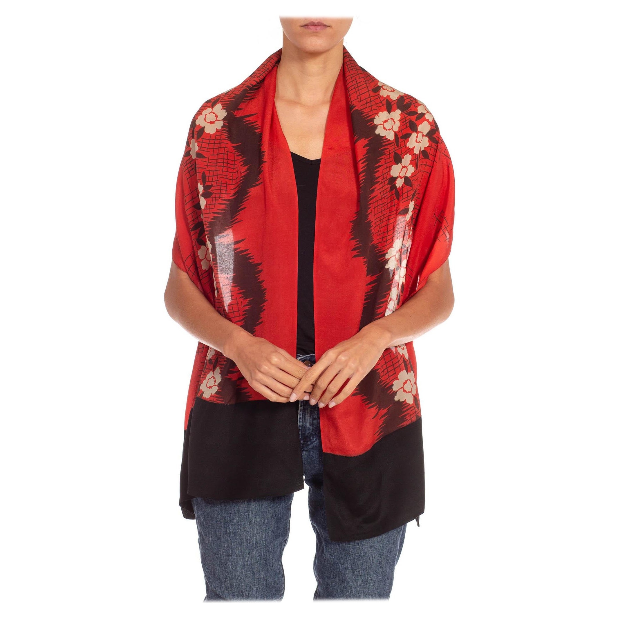 Foulard imprimé en soie rouge et noire à fleurs de cerisier, 1920S