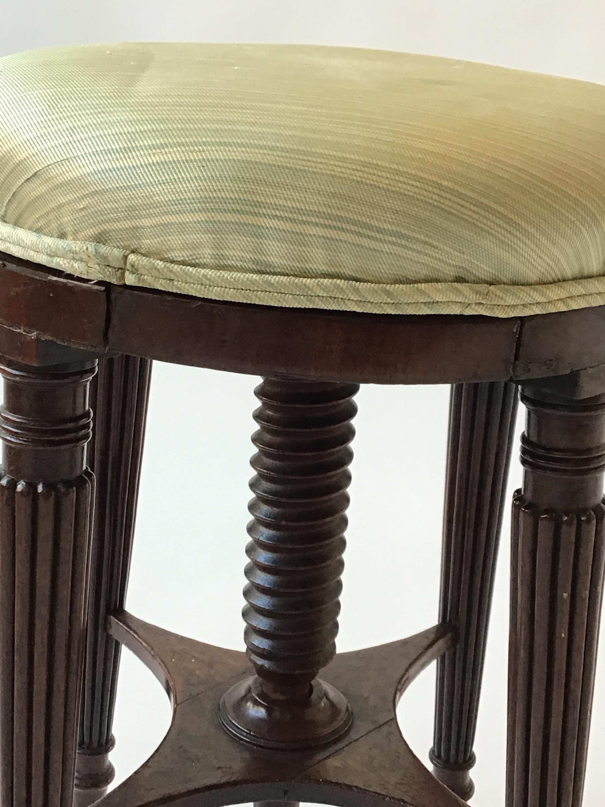 Wood 1920s Revolving Piano Stool For Sale