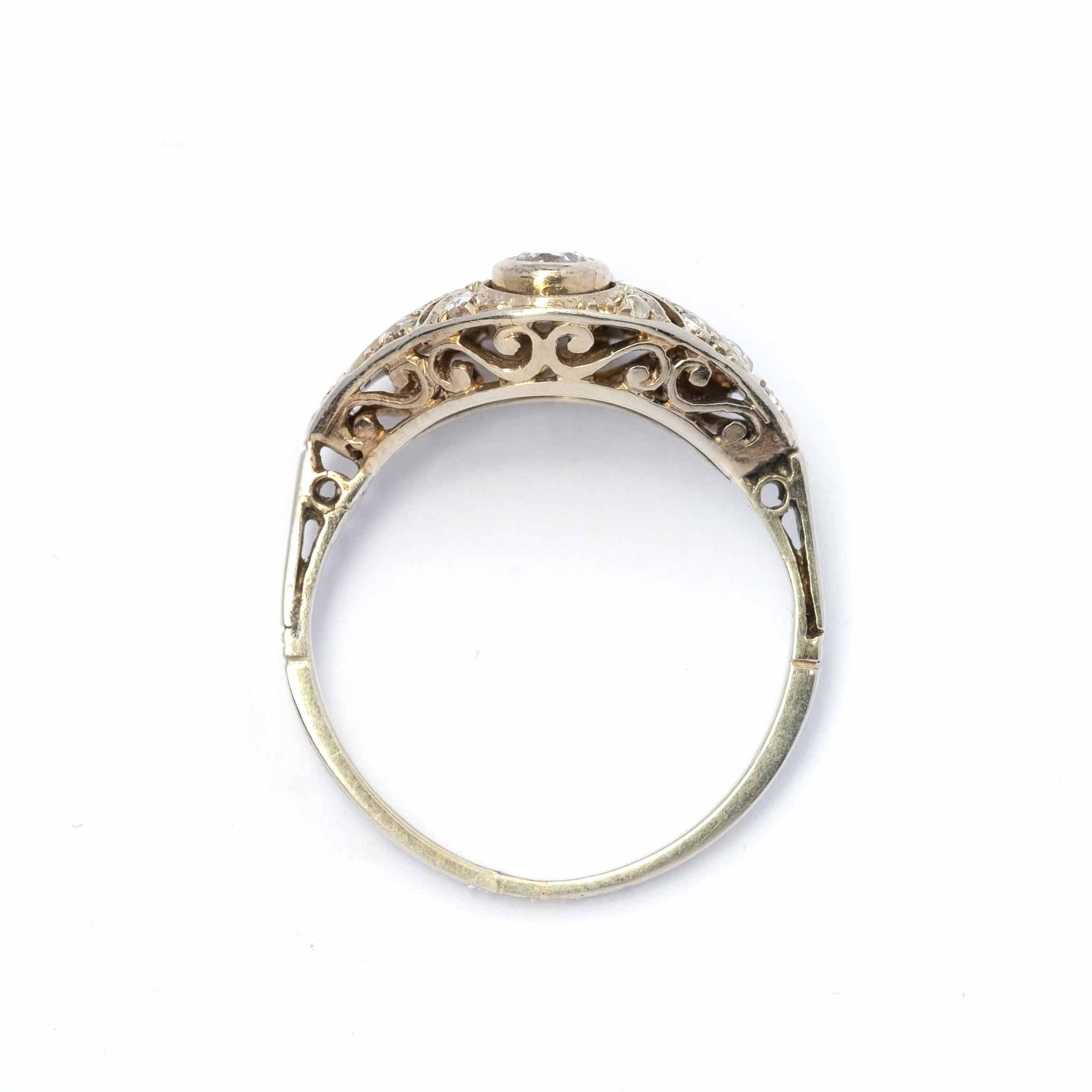 Old European Cut 1920s ring with two diamonds white gold