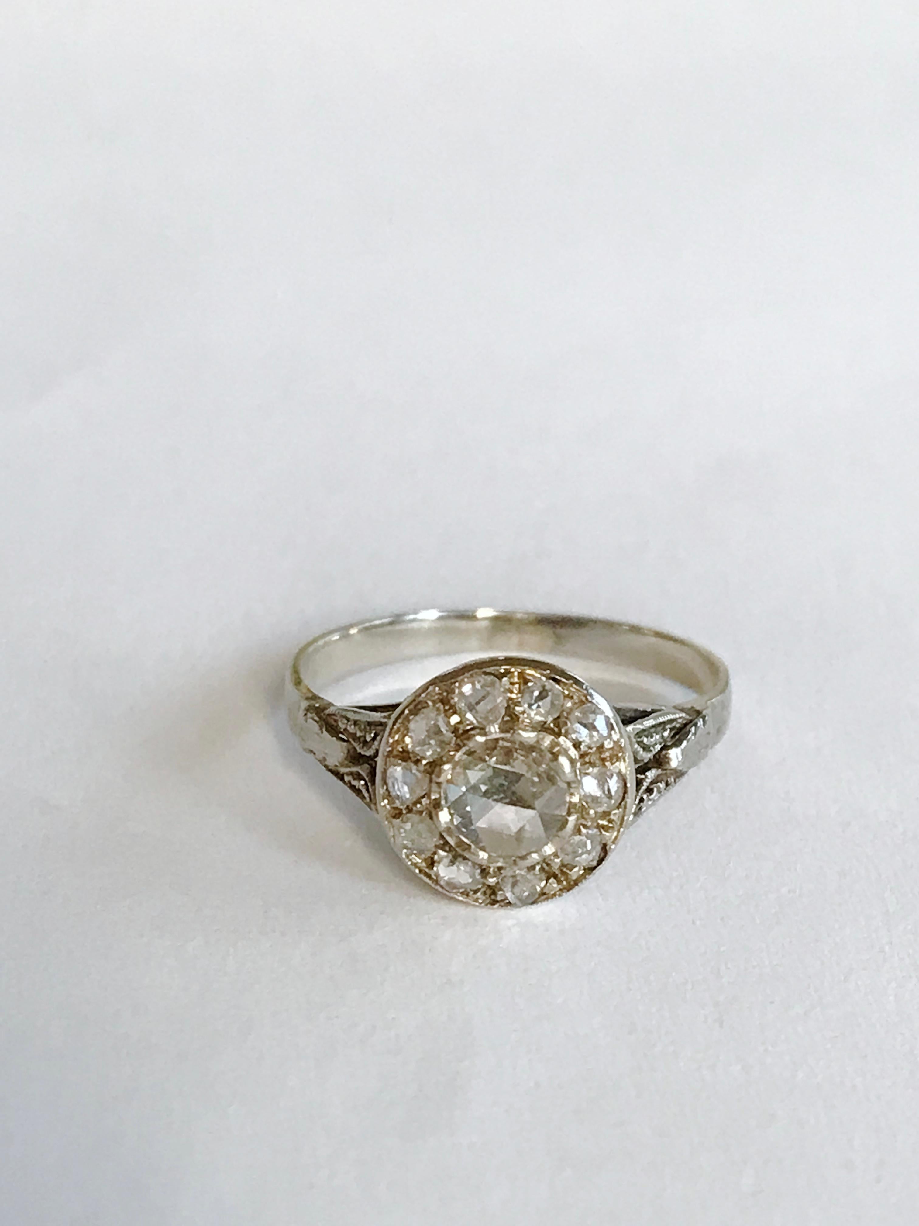 1920s Rose Cut Diamond White Gold Ring In Good Condition For Sale In Como, IT