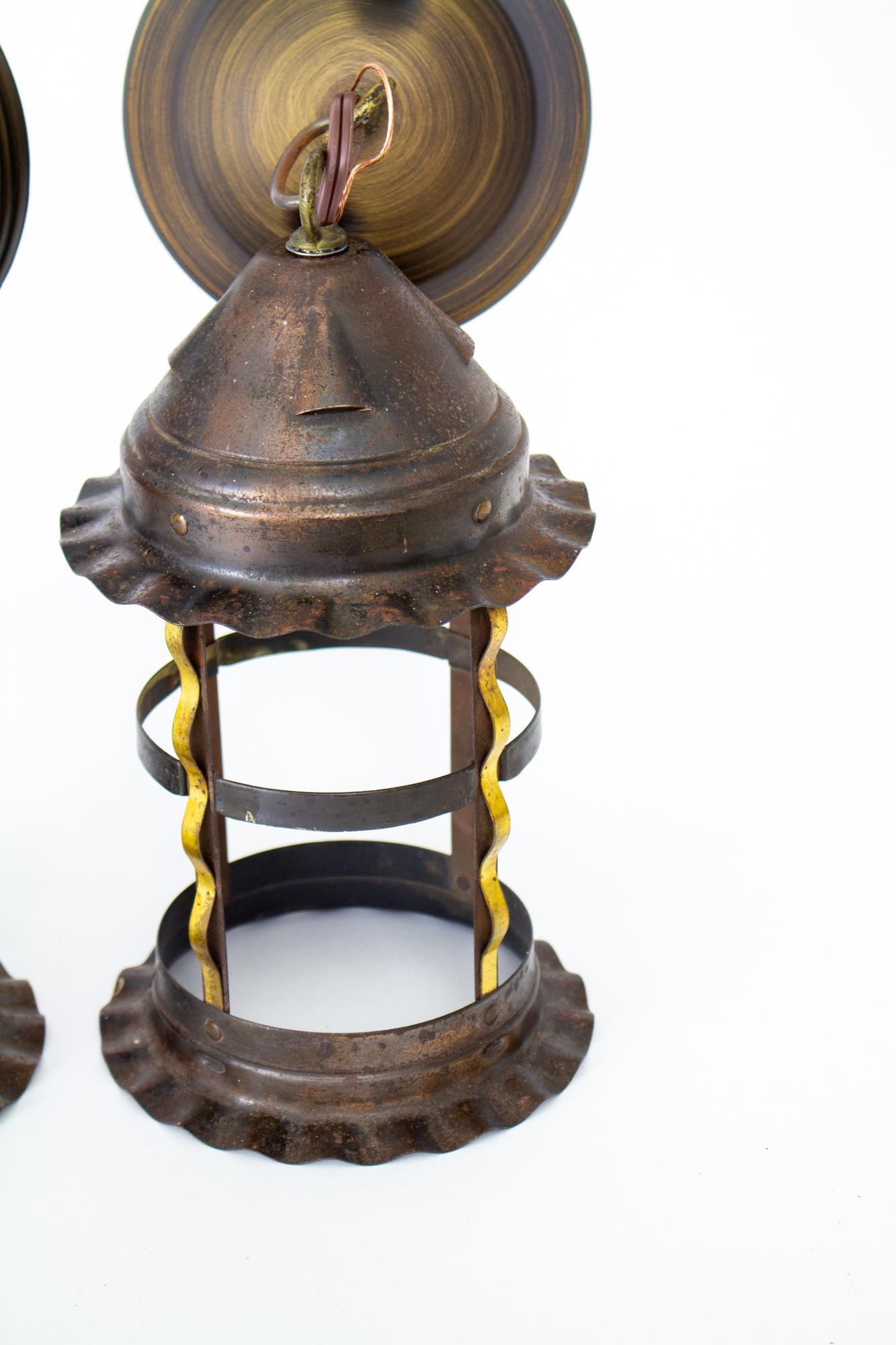American 1920s Round Metal Lanterns, a Pair For Sale