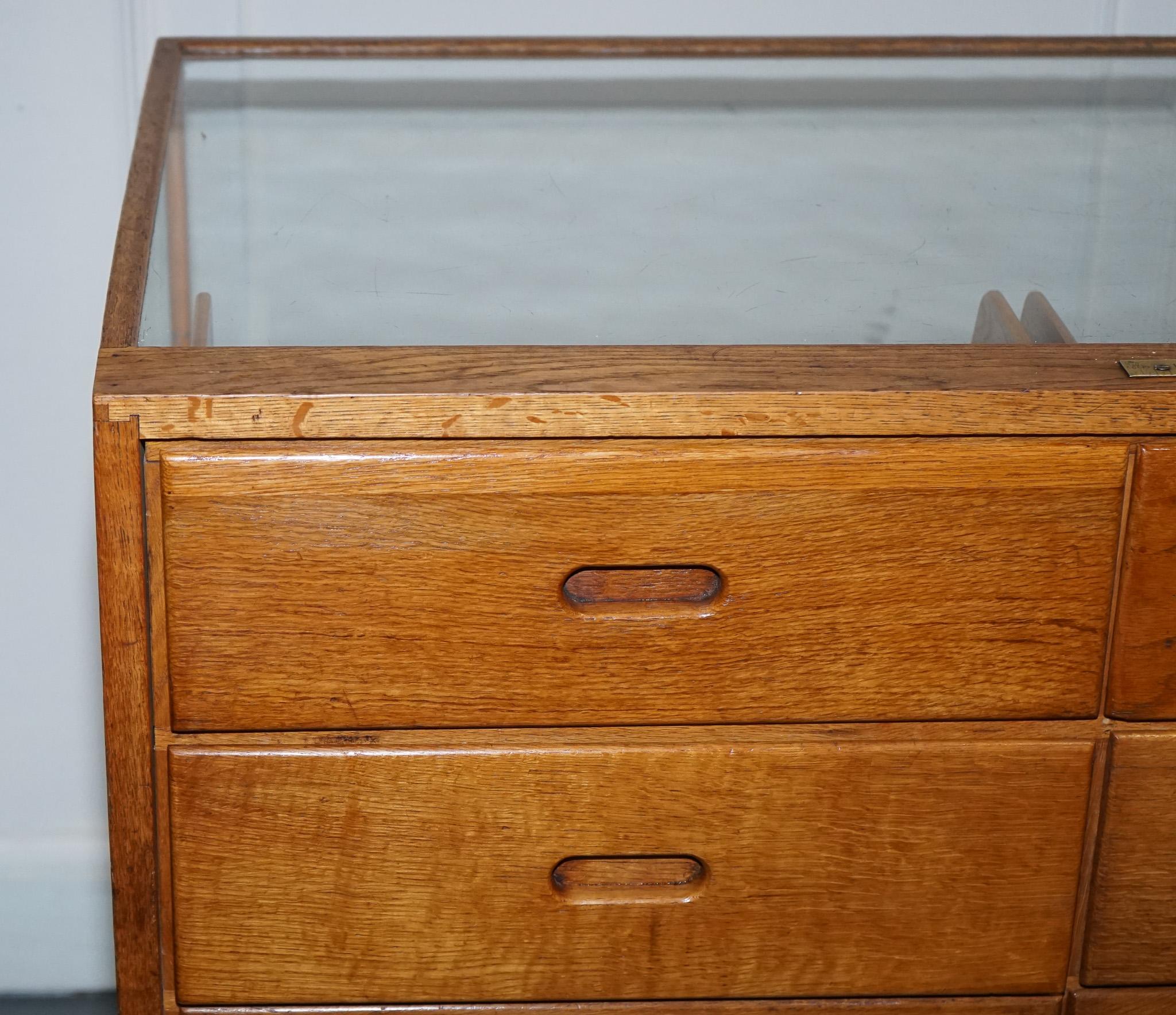 1920'S RUDDUCK LONDON HABERDASHERY ENGLISH OAK SHOP DiSPLAY COUNTER 16 DRAWERS 13