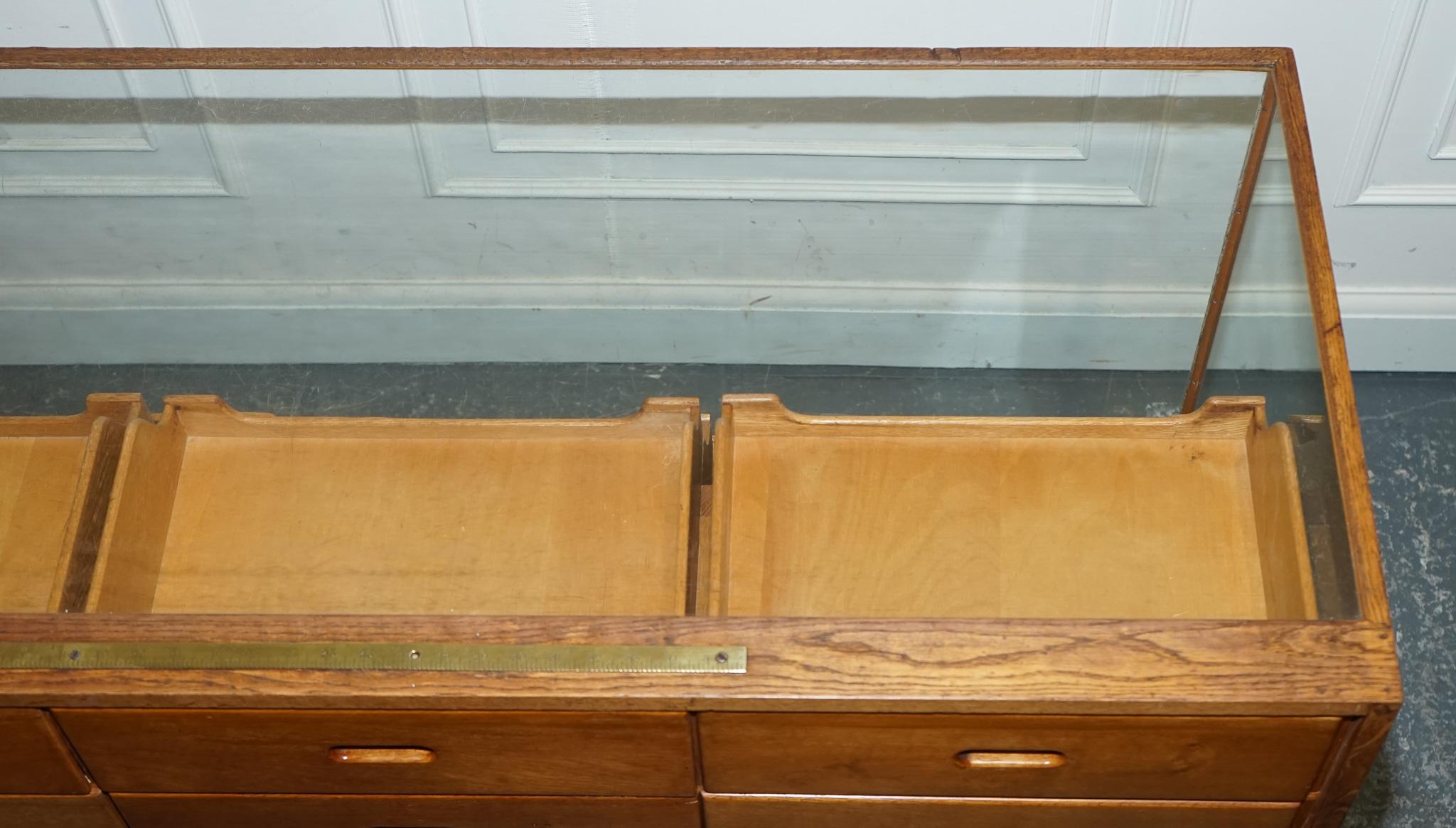 Hand-Crafted 1920'S RUDDUCK LONDON HABERDASHERY ENGLISH OAK SHOP DiSPLAY COUNTER 16 DRAWERS
