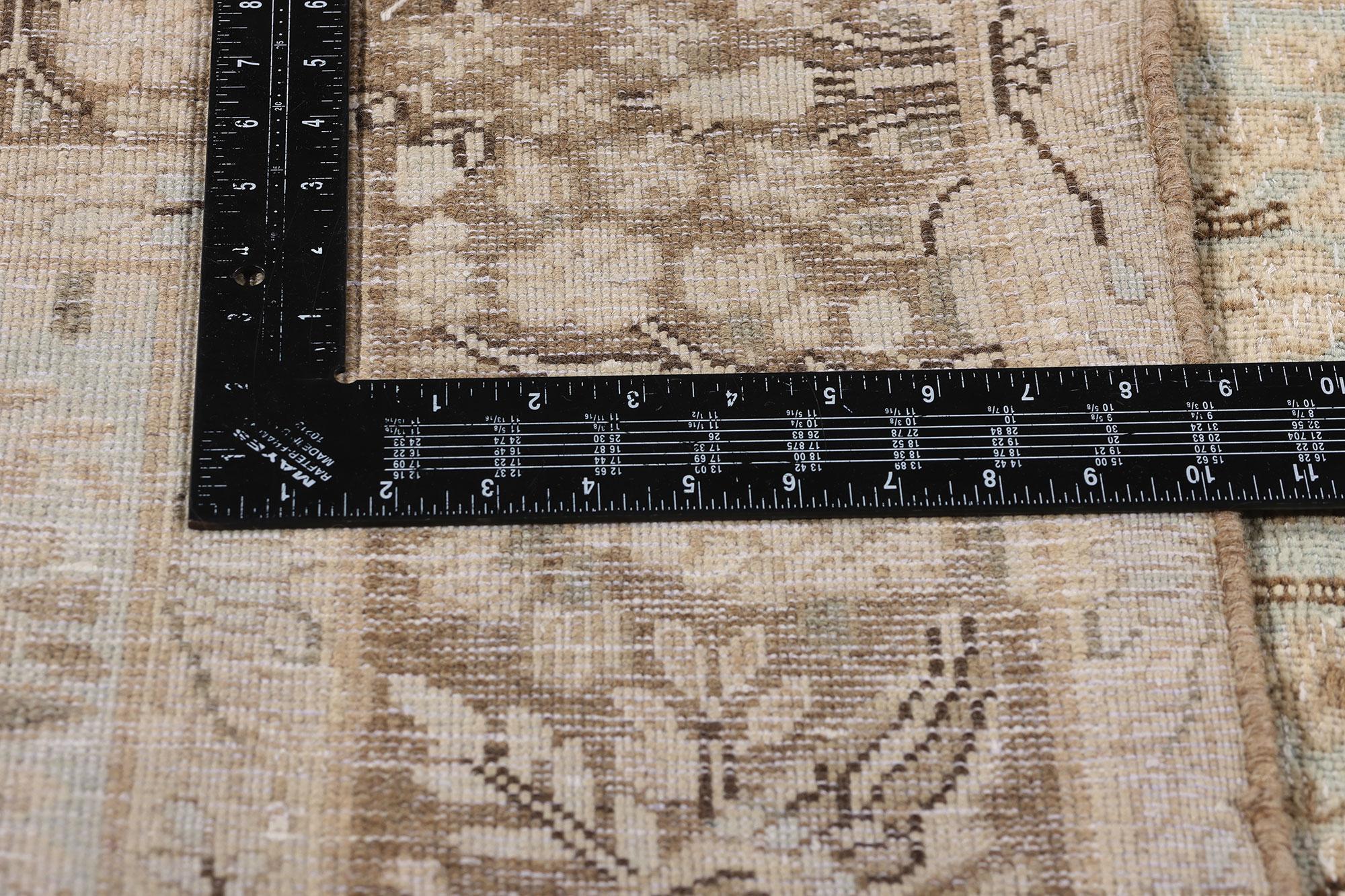 Tapis de jardin persan Tabriz pictural chic et rustique des années 1920 avec Mihrab Niche Abîmé - En vente à Dallas, TX