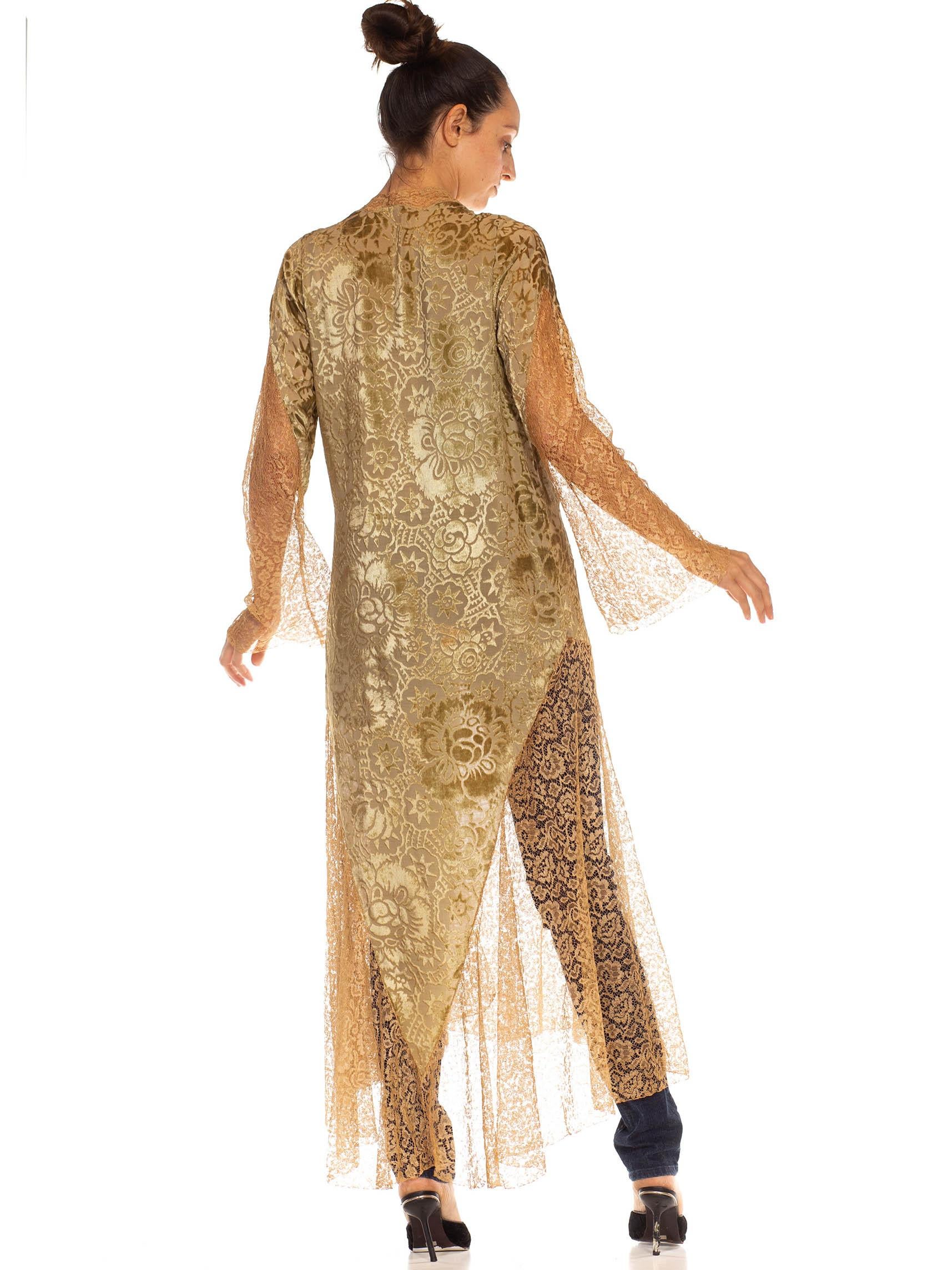 1920S Sage & Tan Burn Out Velvet Lace Wrap Dress Robe In Excellent Condition In New York, NY