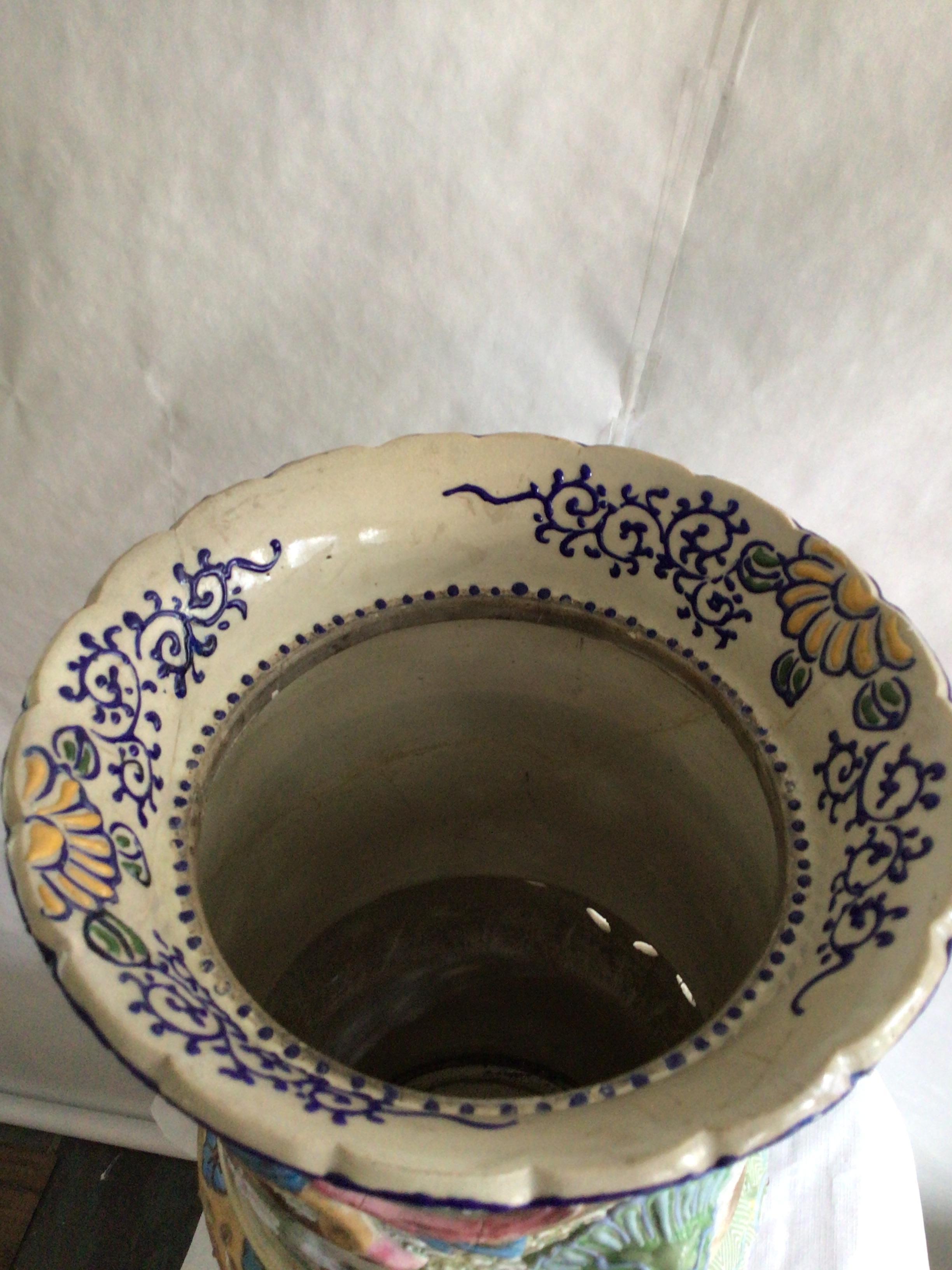 1920er Jahre Satsuma Stil keramischen Umbrella Stand mit gemalten und erhabenen Motiven im Angebot 5