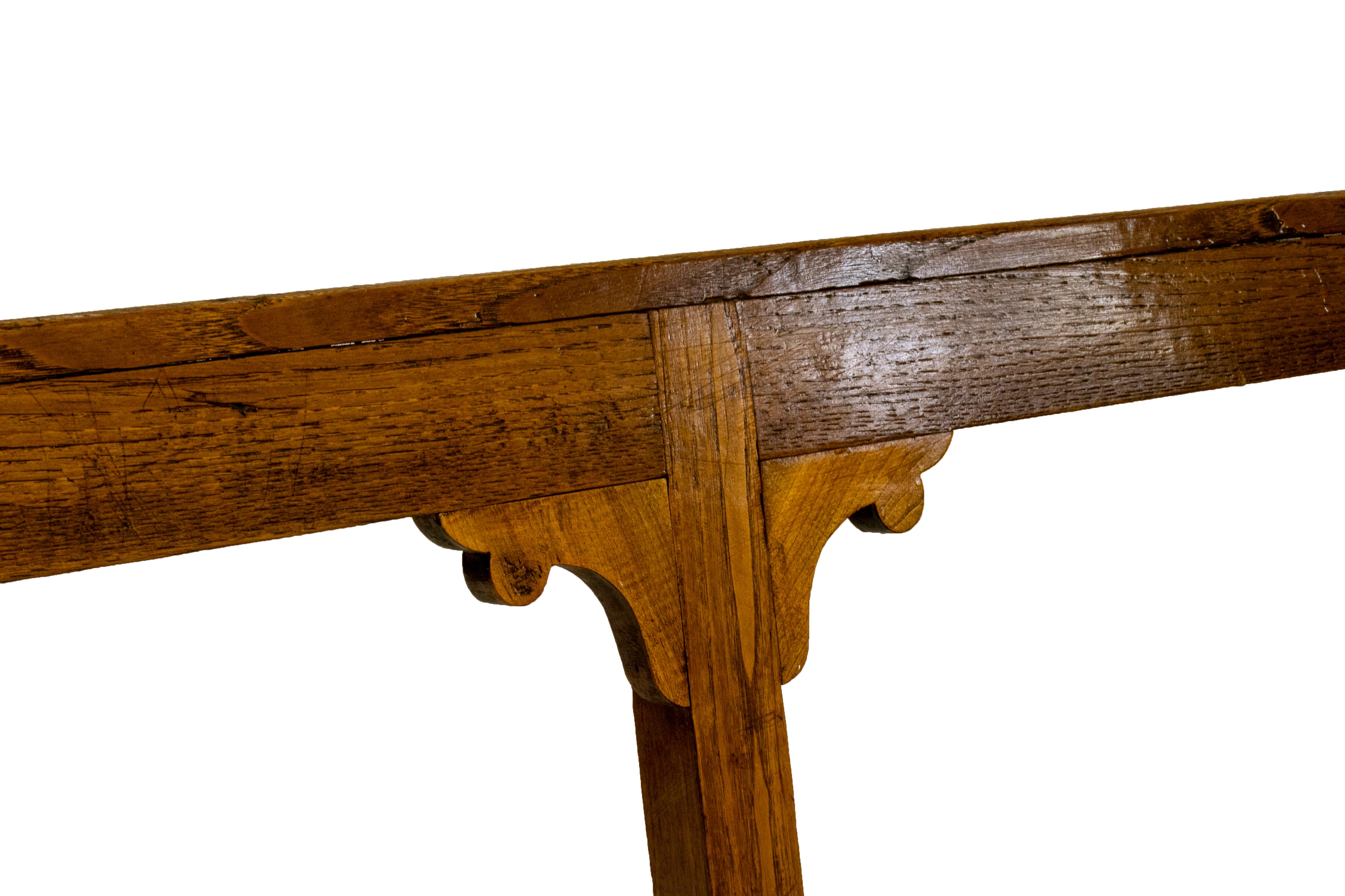 1920s Set of 4 European Hand Carved Church Pews In Good Condition For Sale In Marbella, ES