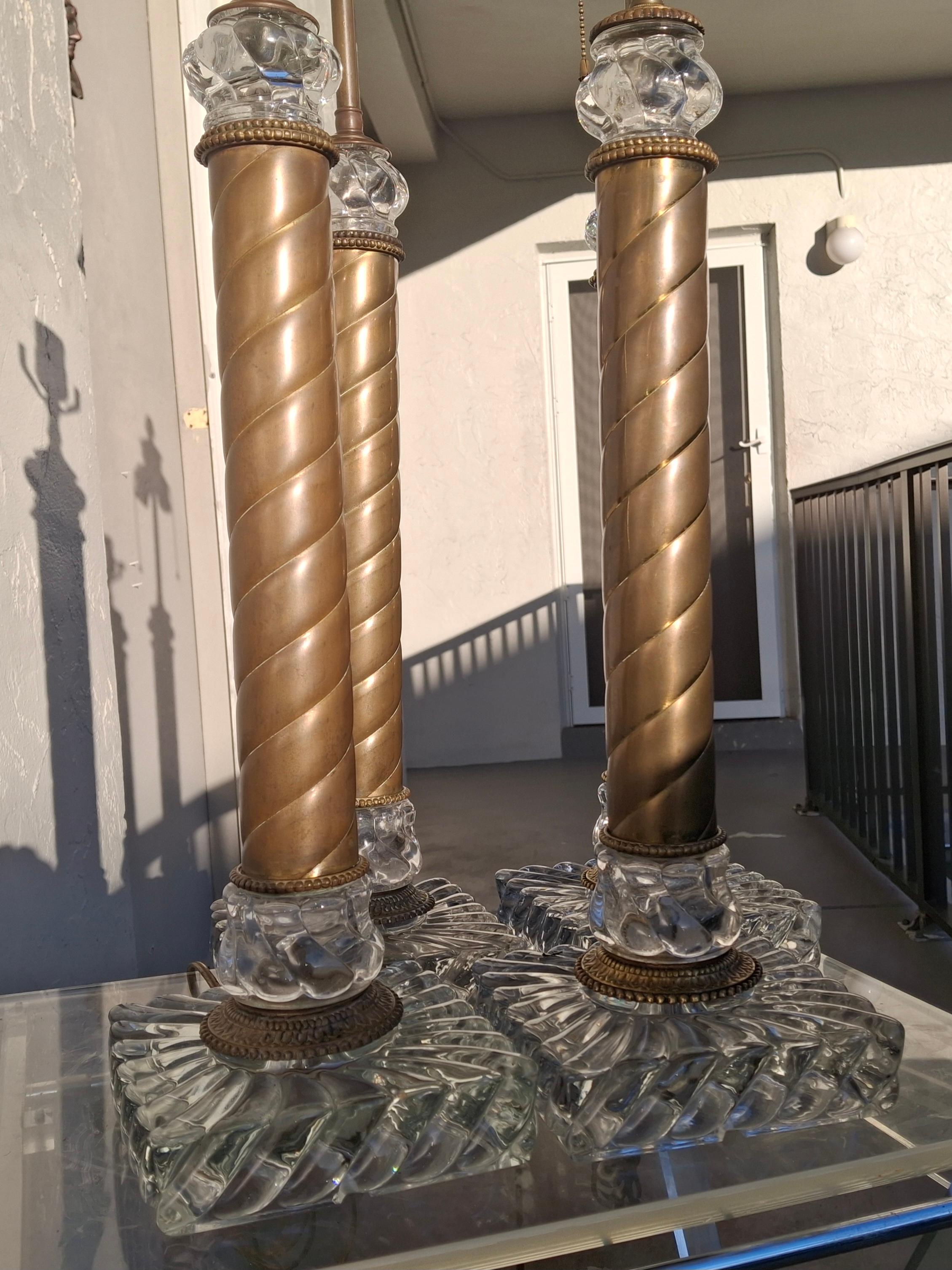 1920s Set of 4 French Regency Baccarat Columnar Crystal Brass Swirl Table Lamps in vendita 4