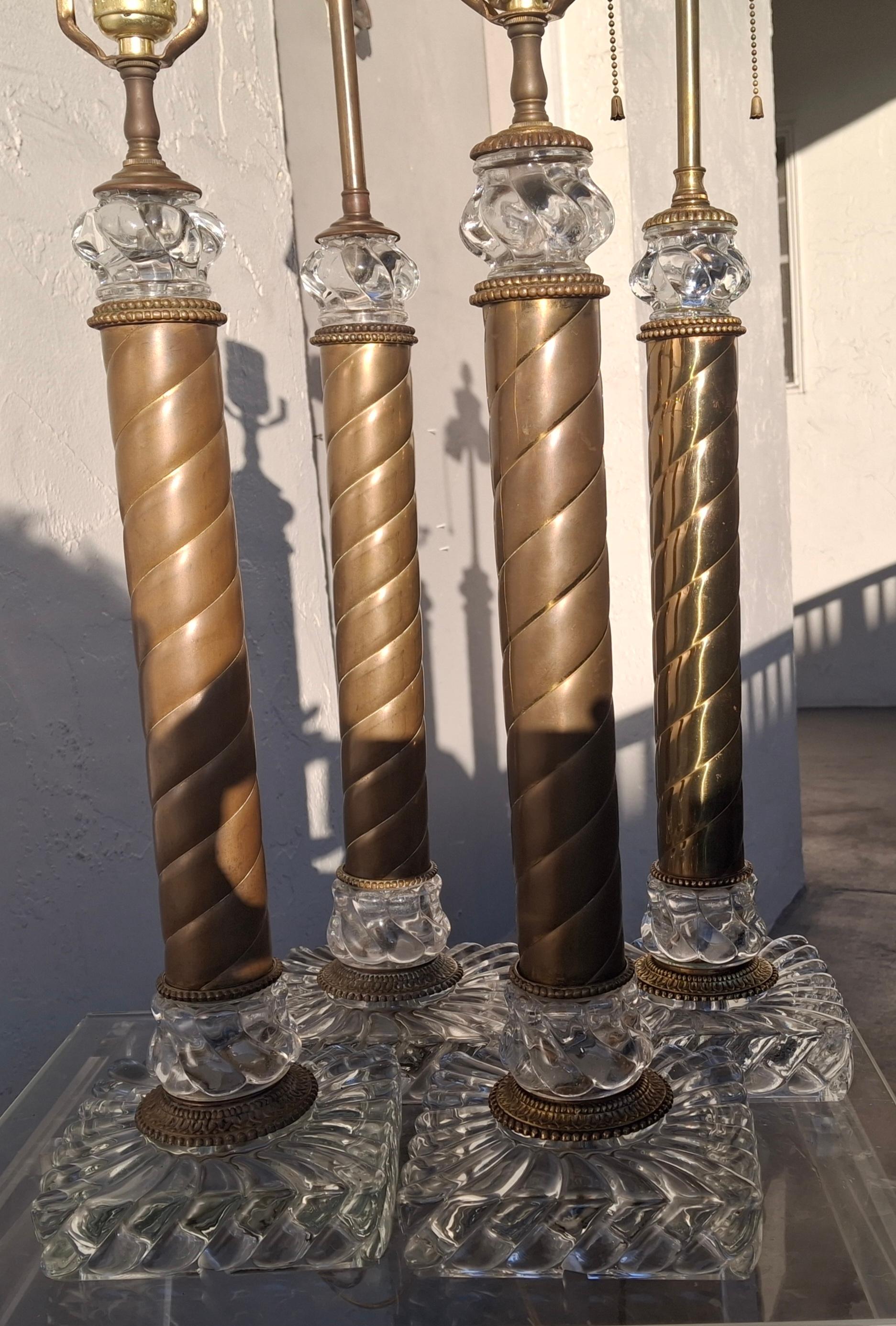 1920s Set of 4 French Regency Baccarat Columnar Crystal Brass Swirl Table Lamps in vendita 1