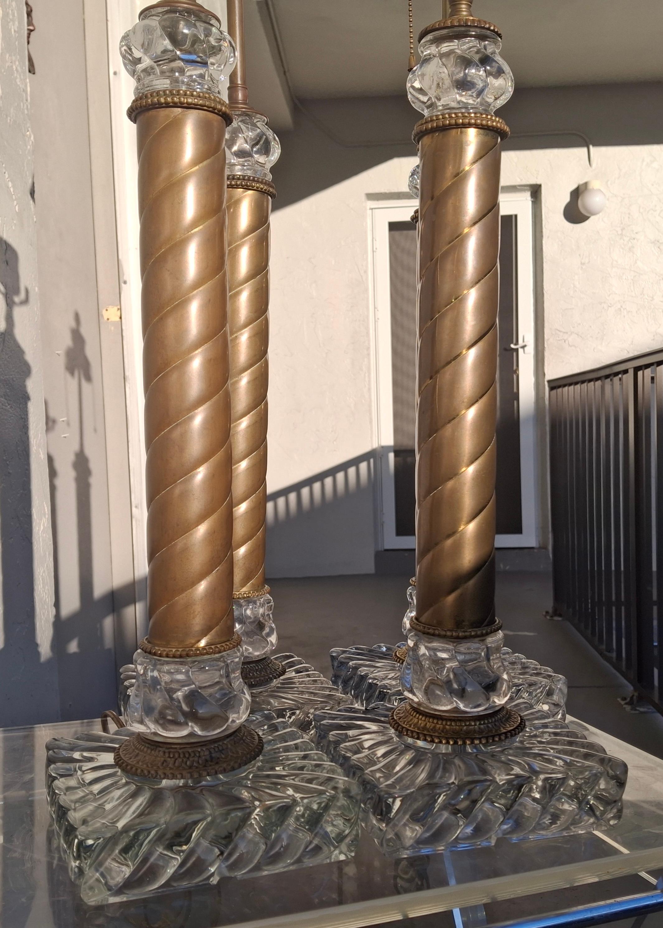 1920s Set of 4 French Regency Baccarat Columnar Crystal Brass Swirl Table Lamps in vendita 3